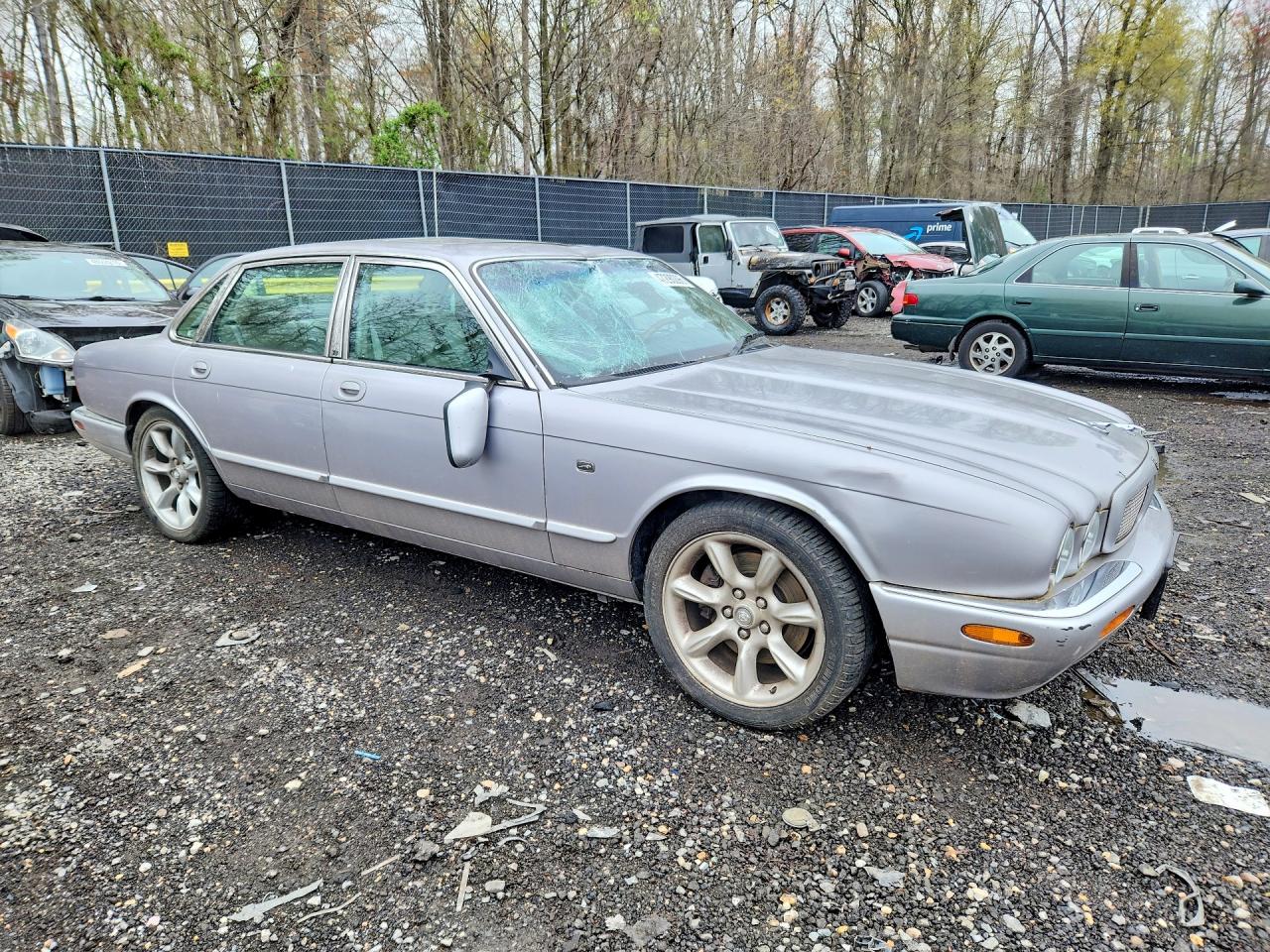 2000 Jaguar Xjr Silver vin: SAJDA15B7YMF10465