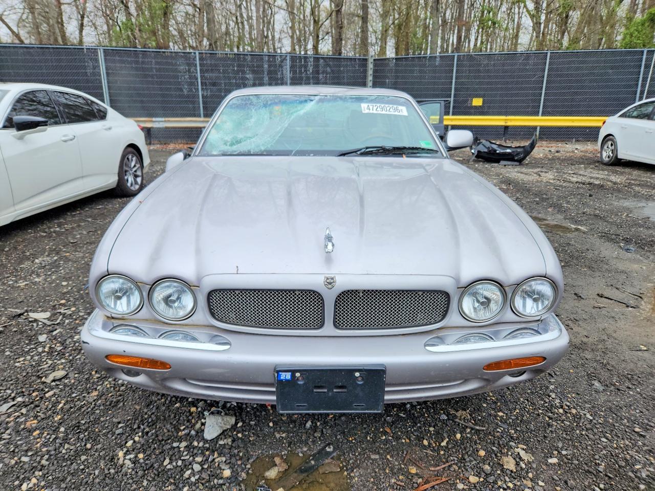 2000 Jaguar Xjr Silver vin: SAJDA15B7YMF10465