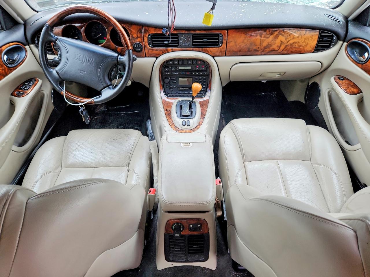 2000 Jaguar Xjr Silver vin: SAJDA15B7YMF10465
