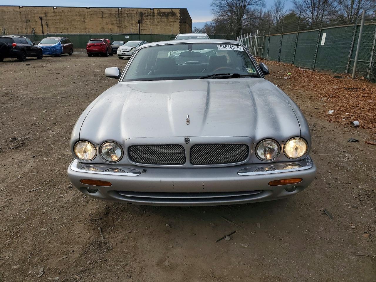 2001 Jaguar Xjr Silver vin: SAJDA15B81MF39057