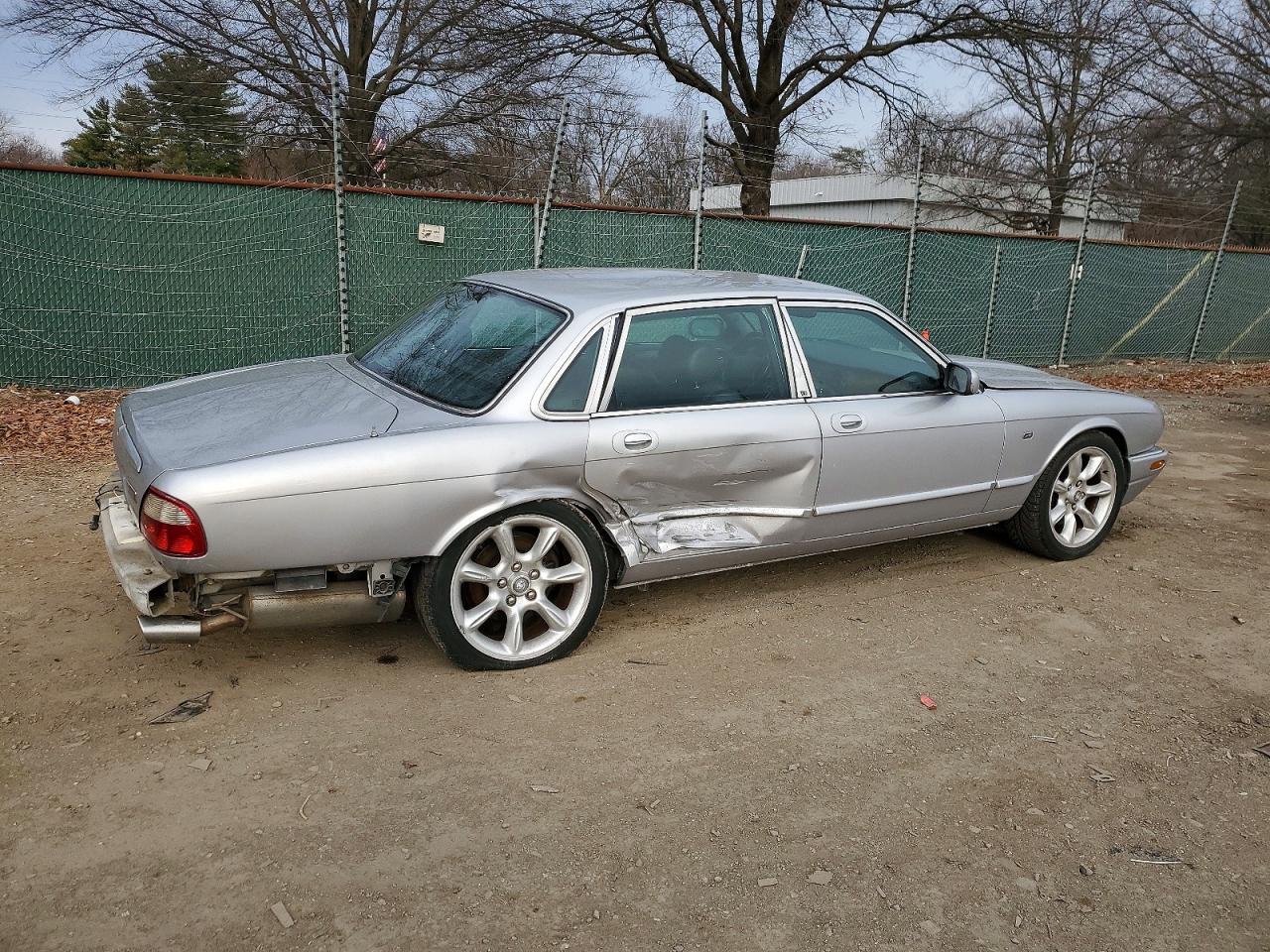 2001 Jaguar Xjr Silver vin: SAJDA15B81MF39057