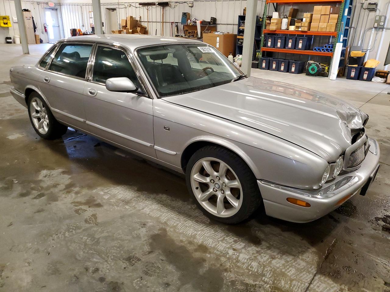 2000 Jaguar Xjr Silver vin: SAJDA15B8YMF03038