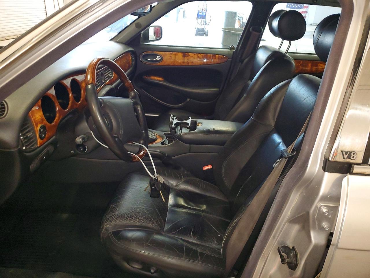 2000 Jaguar Xjr Silver vin: SAJDA15B8YMF03038