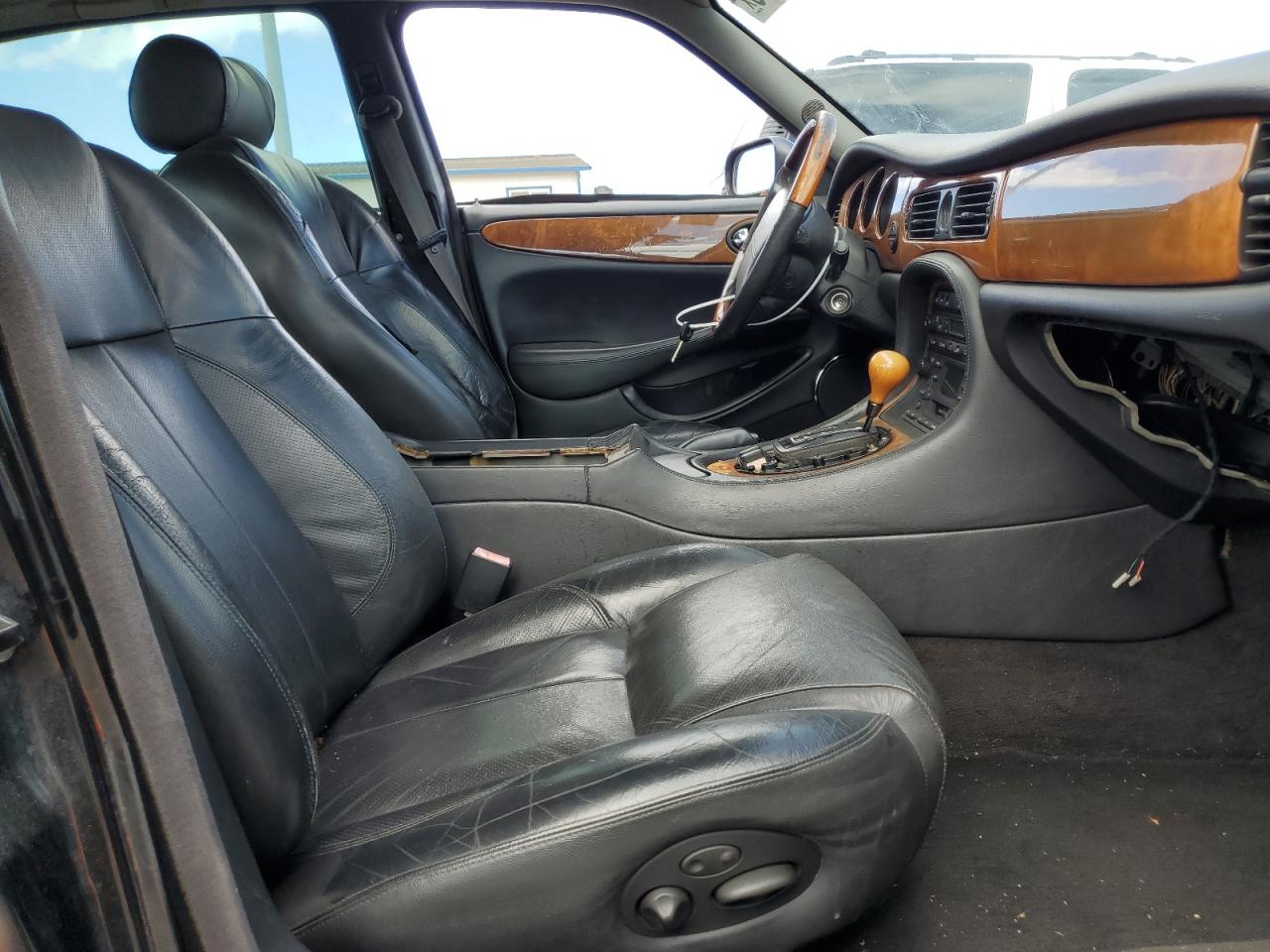 2001 Jaguar Xjr Black vin: SAJDA15B91MF27399