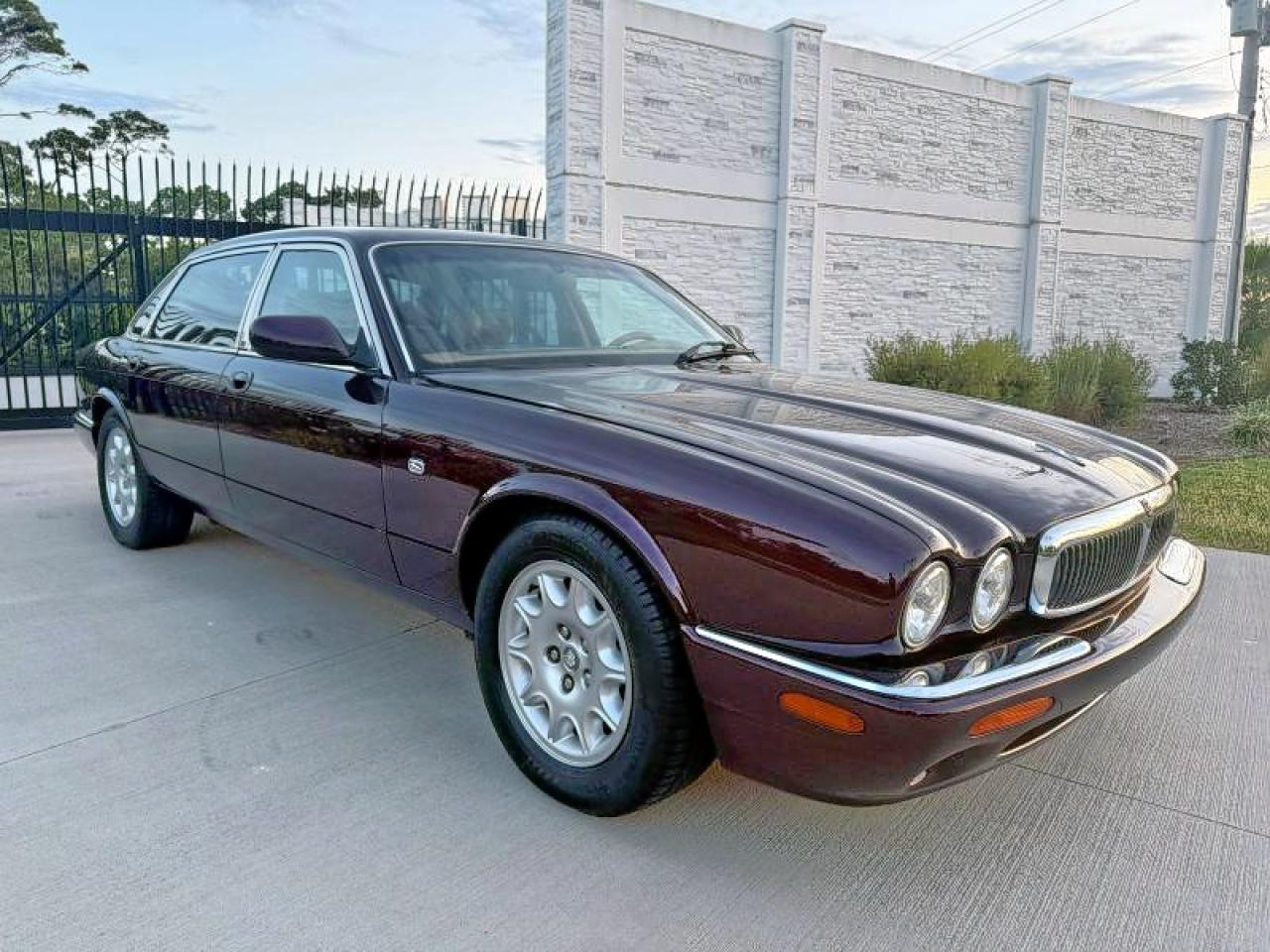 2000 Jaguar Xj8 L Purple vin: SAJDA23C9YLF18784