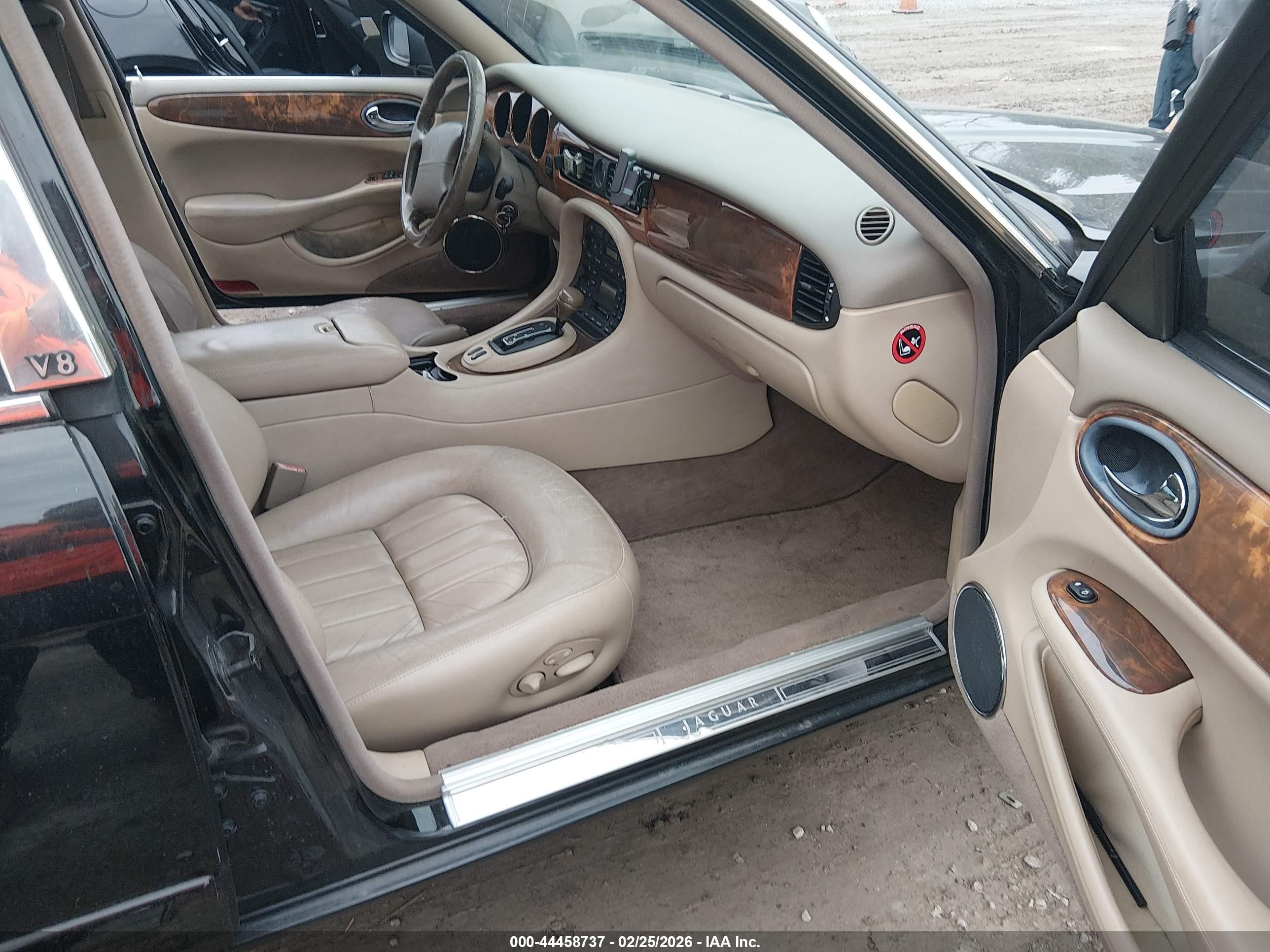 2001 Jaguar Xj8 L Черный vin: SAJDA23CX1LF30643