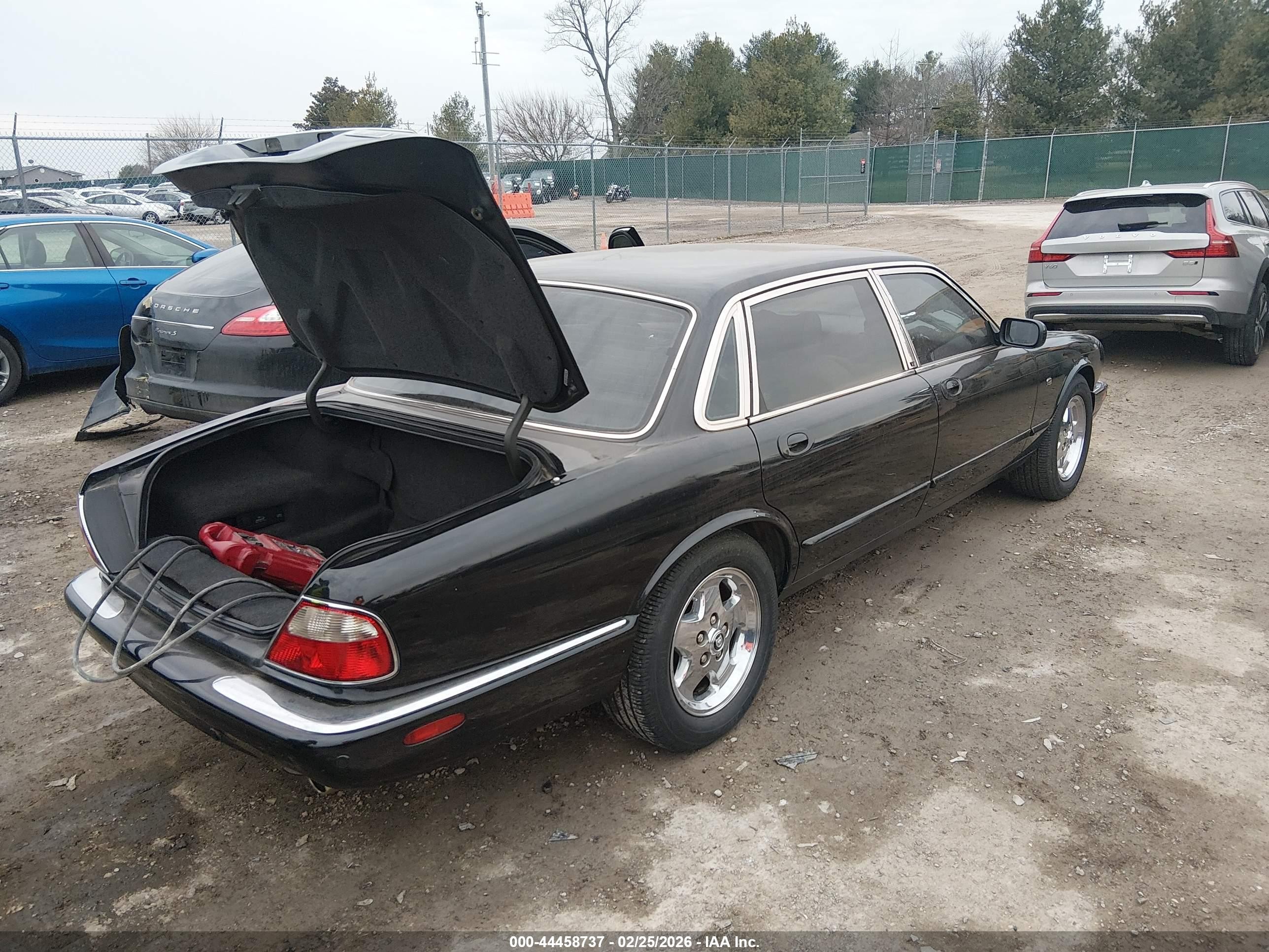 2001 Jaguar Xj8 L Черный vin: SAJDA23CX1LF30643