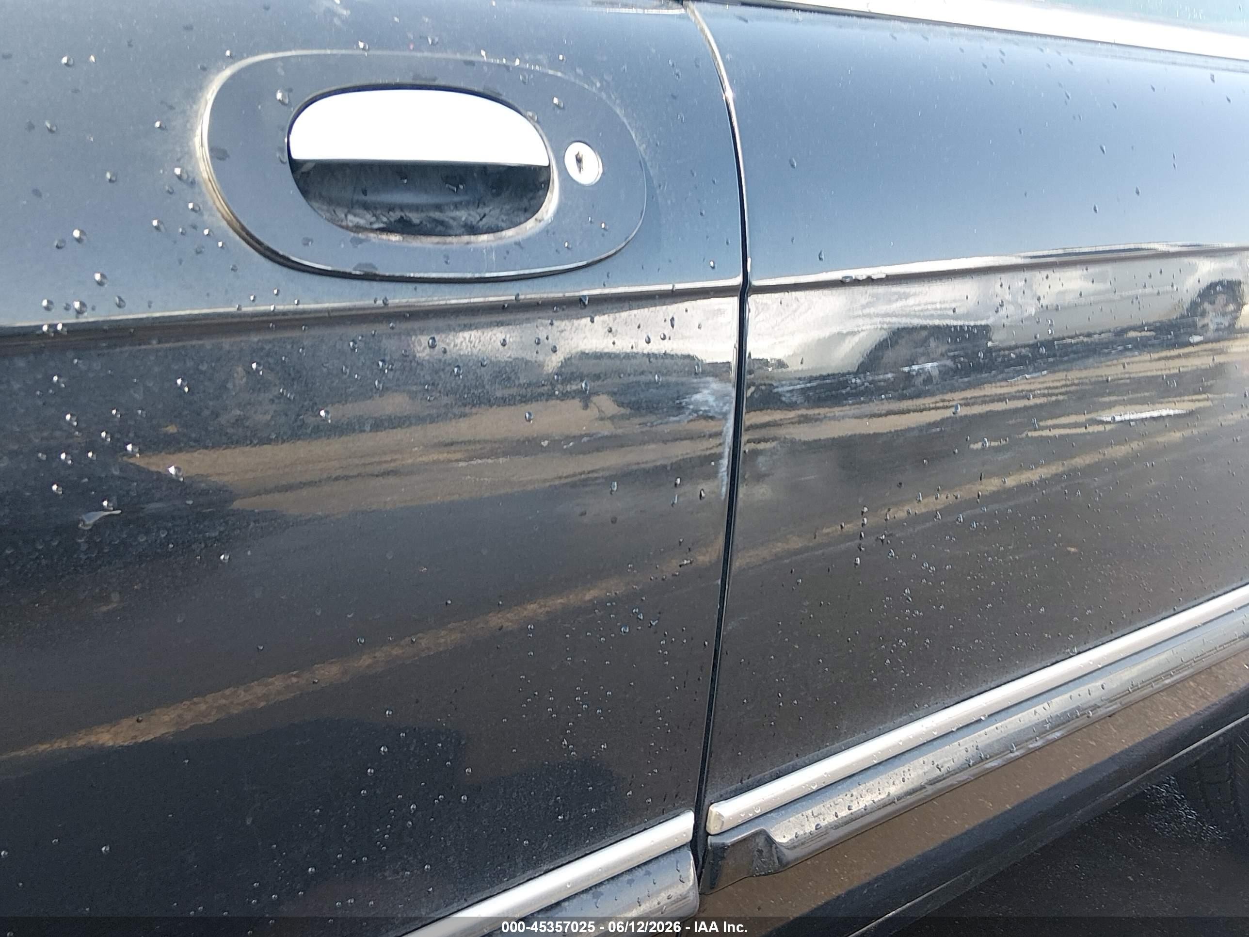2002 Jaguar Xj8 Vanden Plas Black vin: SAJDA24C02LF41652