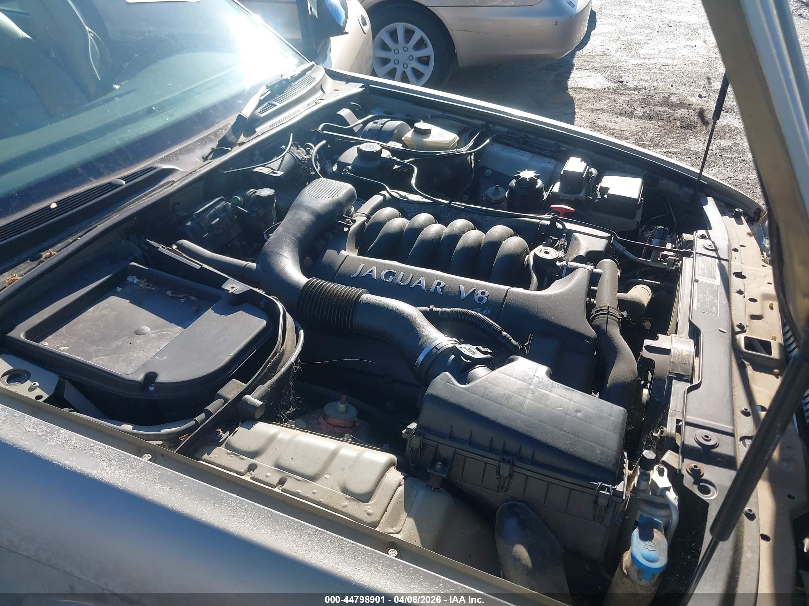 2002 Jaguar Xj8 Vanden Plas Золотой vin: SAJDA24C22LF41748