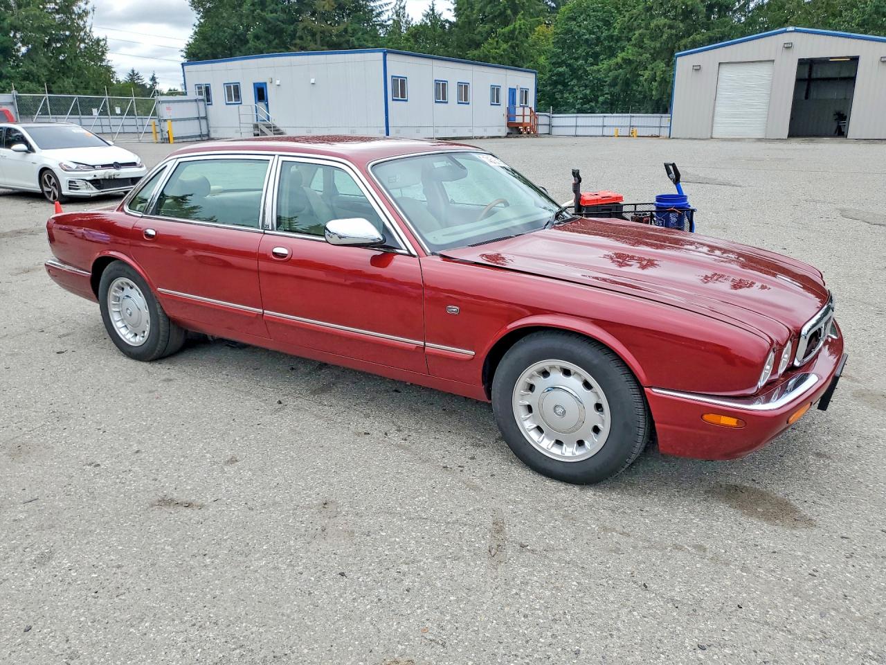 2000 Jaguar Vandenplas Red vin: SAJDA24C3YLF18634
