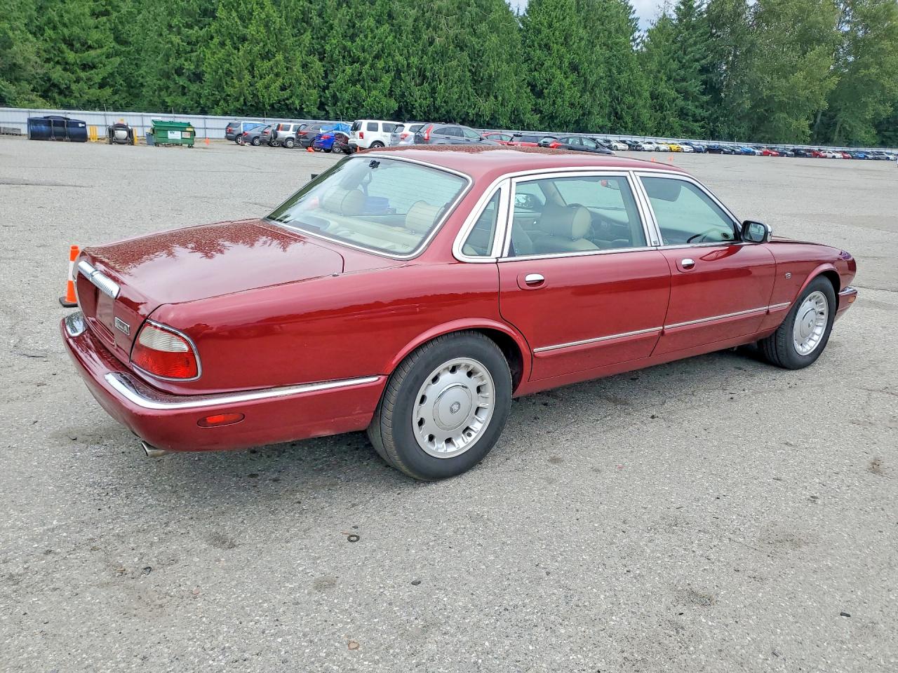 2000 Jaguar Vandenplas Red vin: SAJDA24C3YLF18634