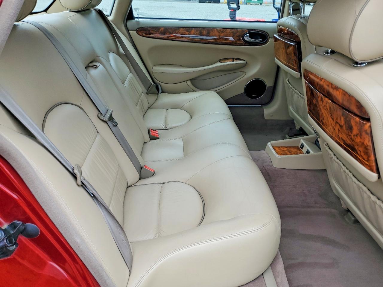 2000 Jaguar Vandenplas Red vin: SAJDA24C3YLF18634