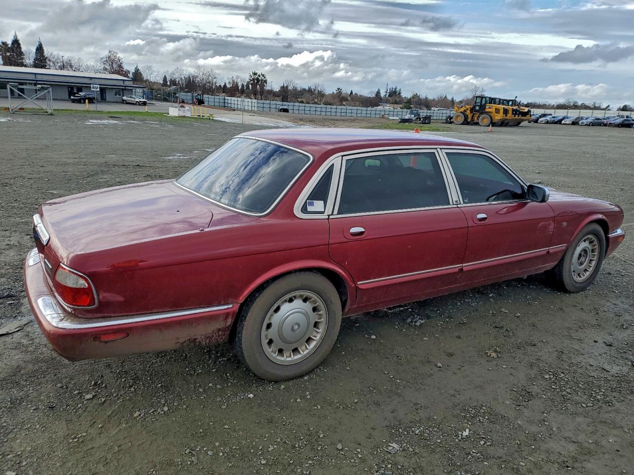 2000 Jaguar Vandenplas Burgundy vin: SAJDA24C6YLF18742