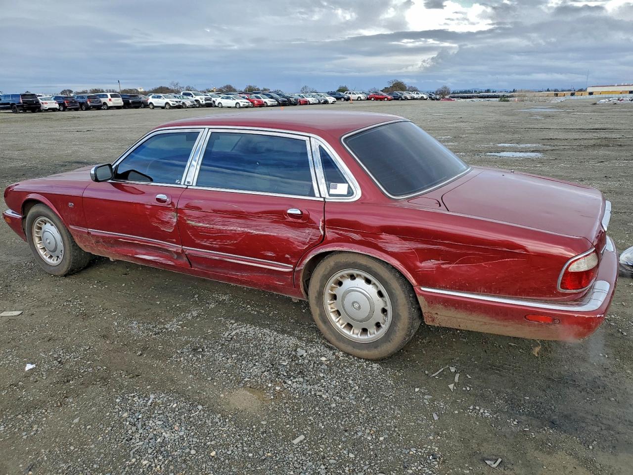 2000 Jaguar Vandenplas Burgundy vin: SAJDA24C6YLF18742