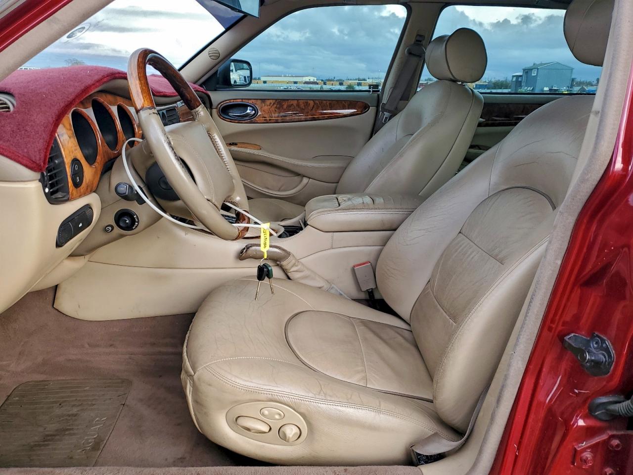 2000 Jaguar Vandenplas Burgundy vin: SAJDA24C6YLF18742