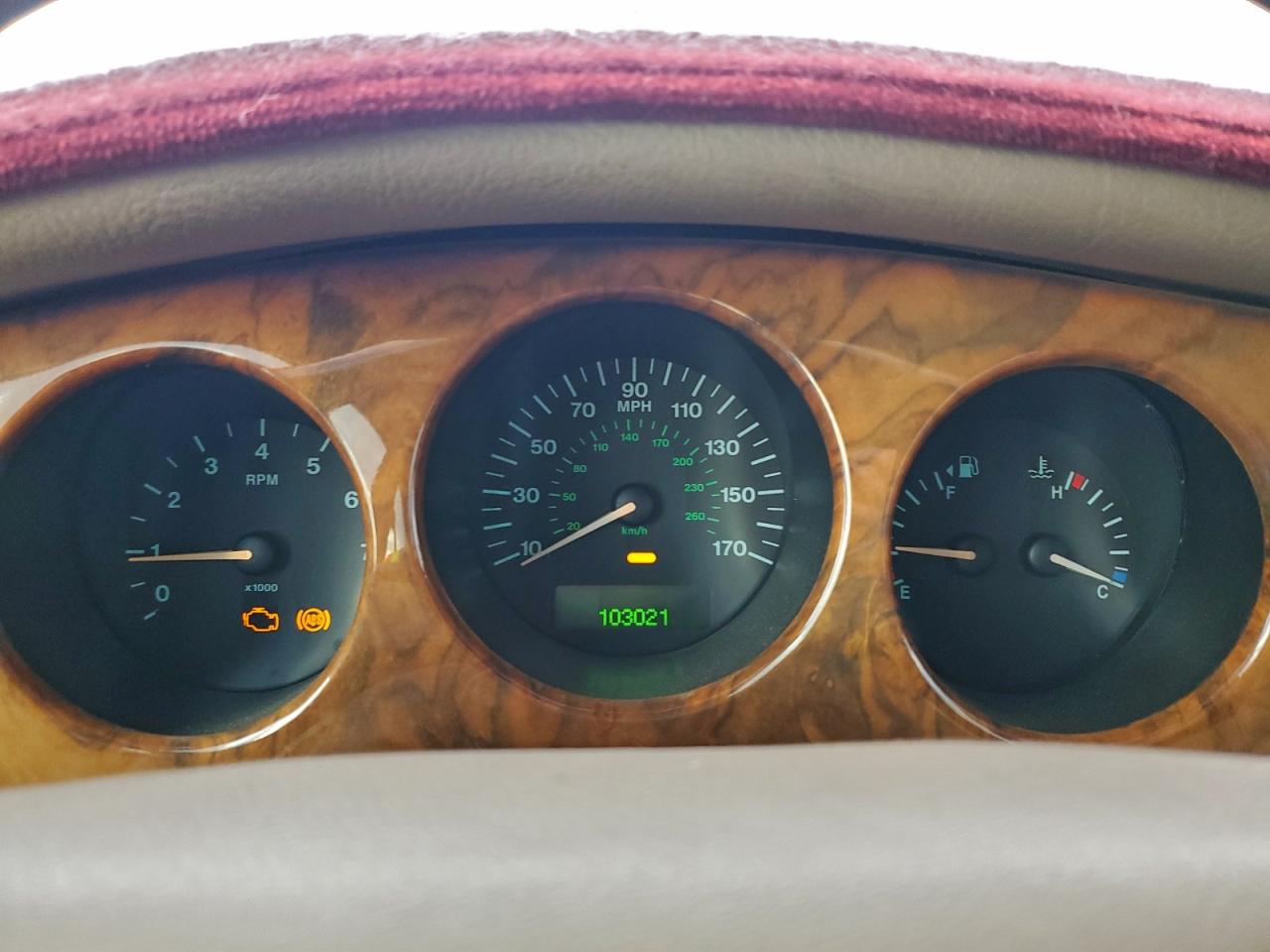 2000 Jaguar Vandenplas Burgundy vin: SAJDA24C6YLF18742
