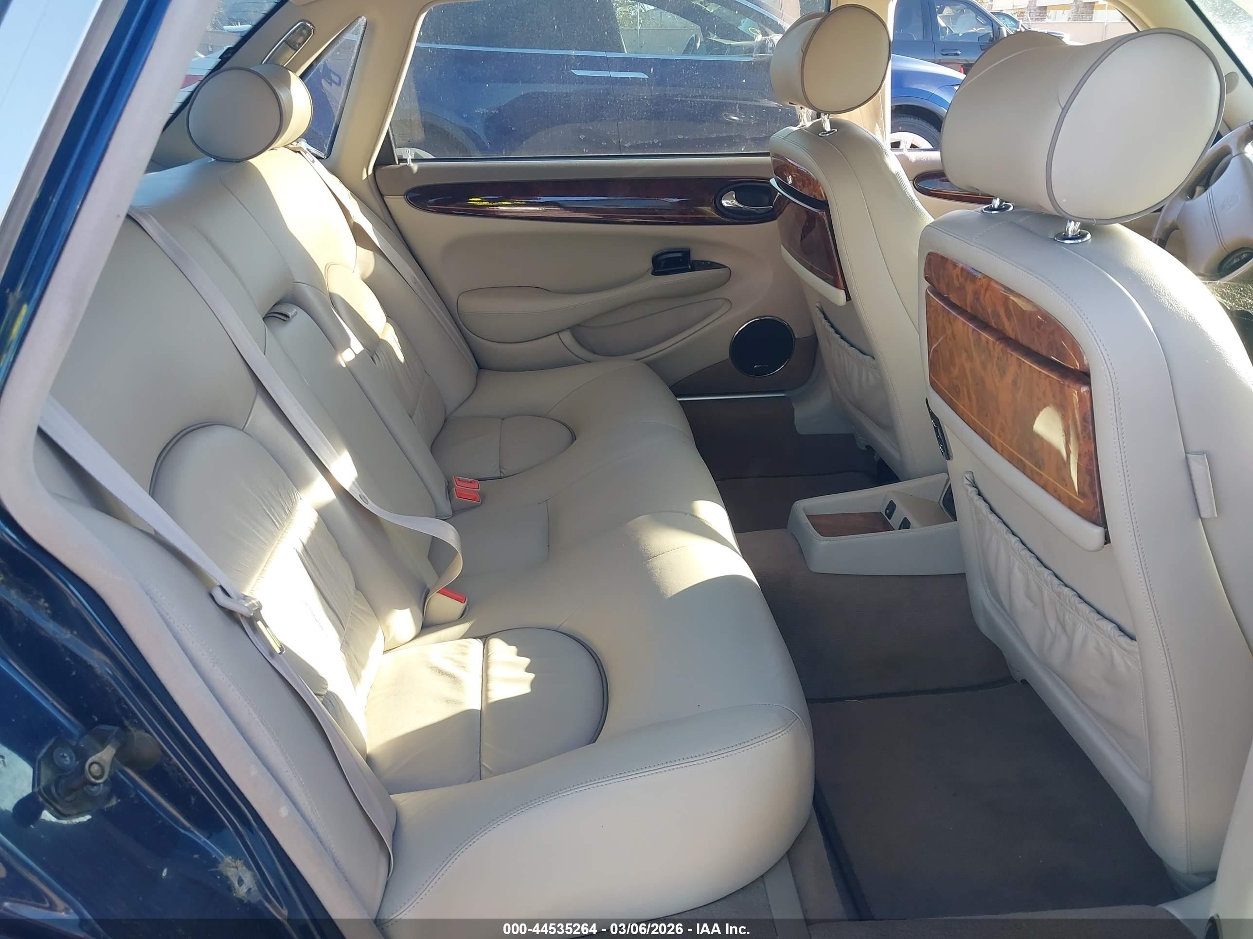 2001 Jaguar Xj8 Vanden Plas Blue vin: SAJDA24CX1LF32147
