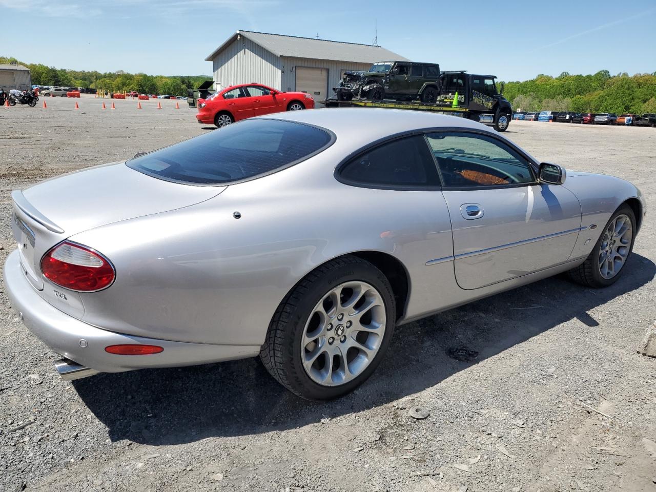 2002 Jaguar Xkr    Silver vin: SAJDA41B02PA28059
