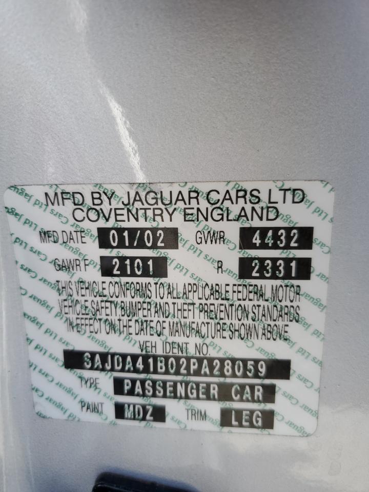 2002 Jaguar Xkr    Silver vin: SAJDA41B02PA28059