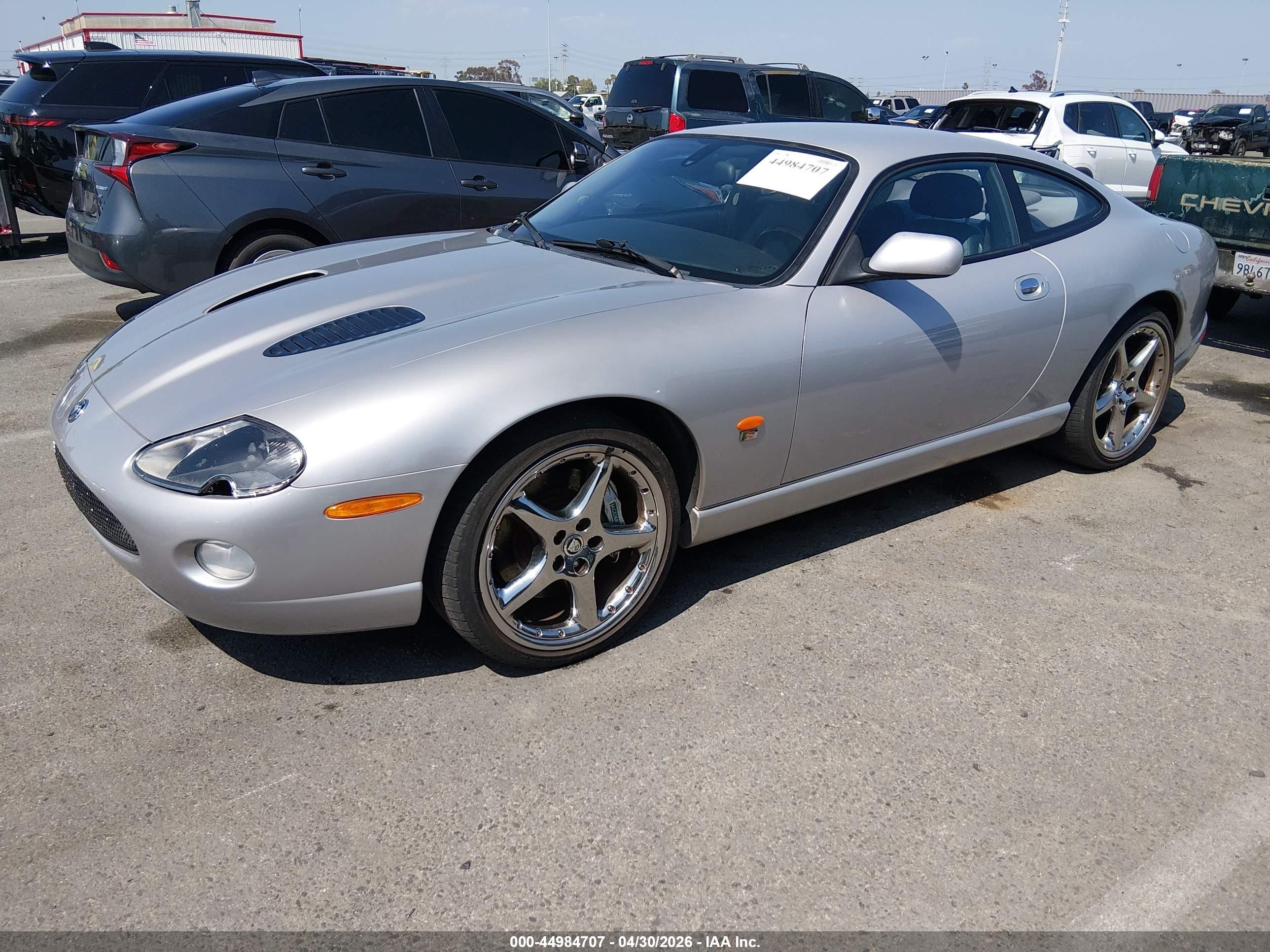 2006 Jaguar Xkr   Серебряный vin: SAJDA41B863A44930