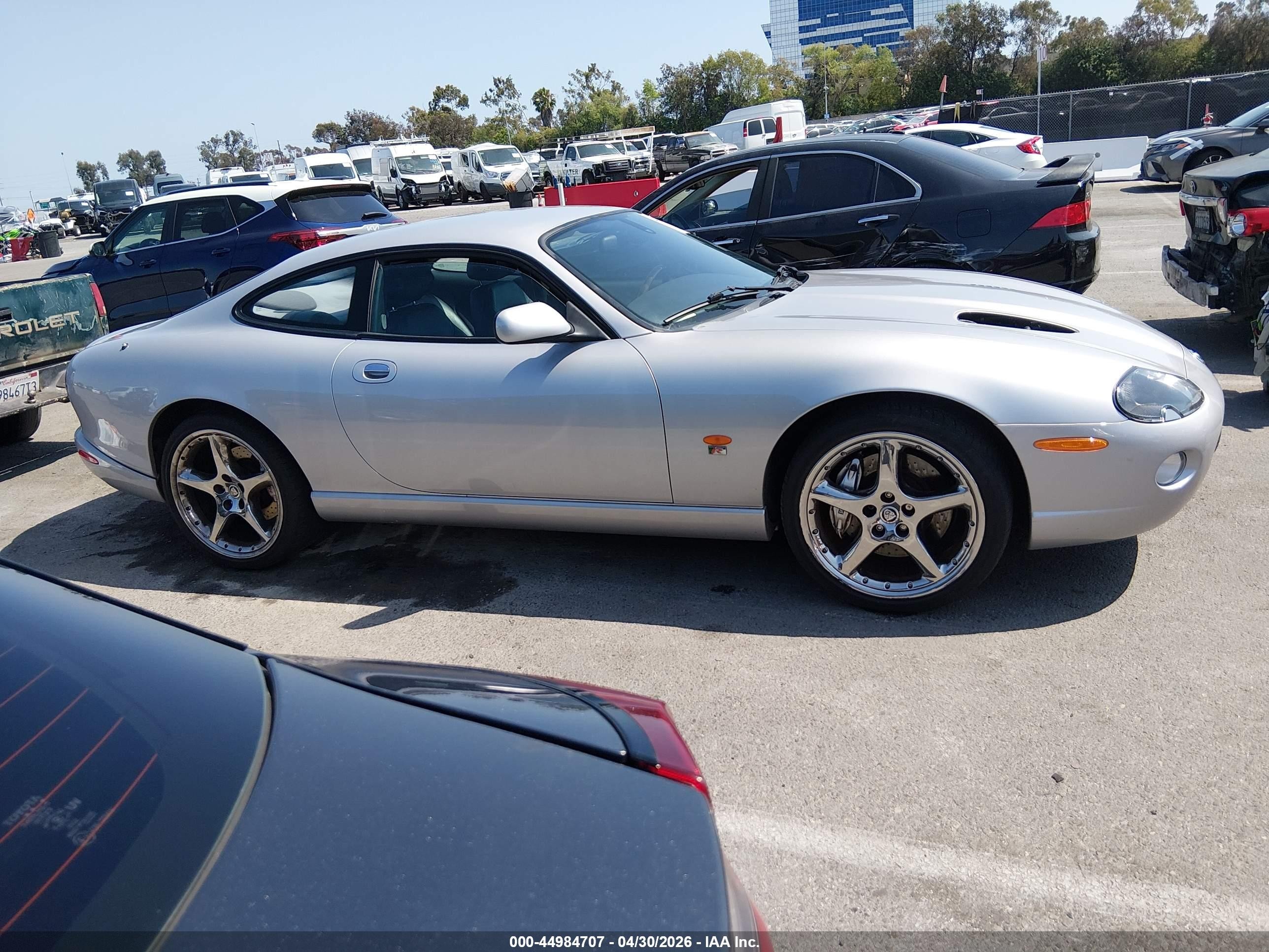 2006 Jaguar Xkr   Серебряный vin: SAJDA41B863A44930