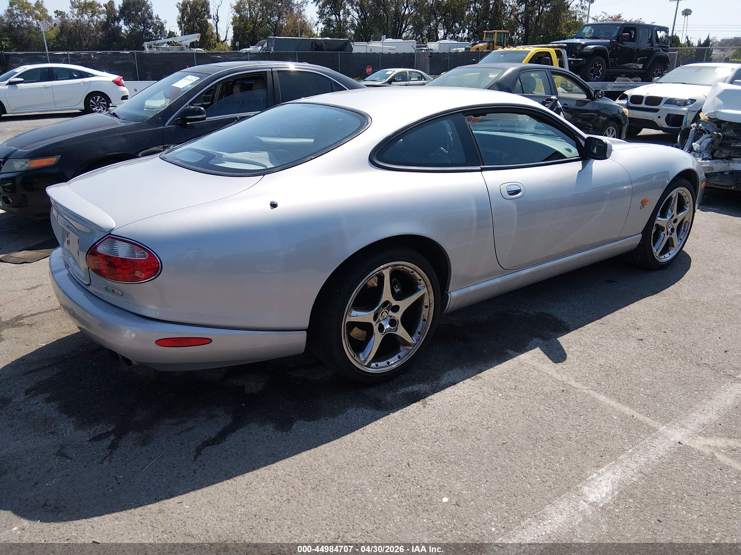 2006 Jaguar Xkr   Серебряный vin: SAJDA41B863A44930