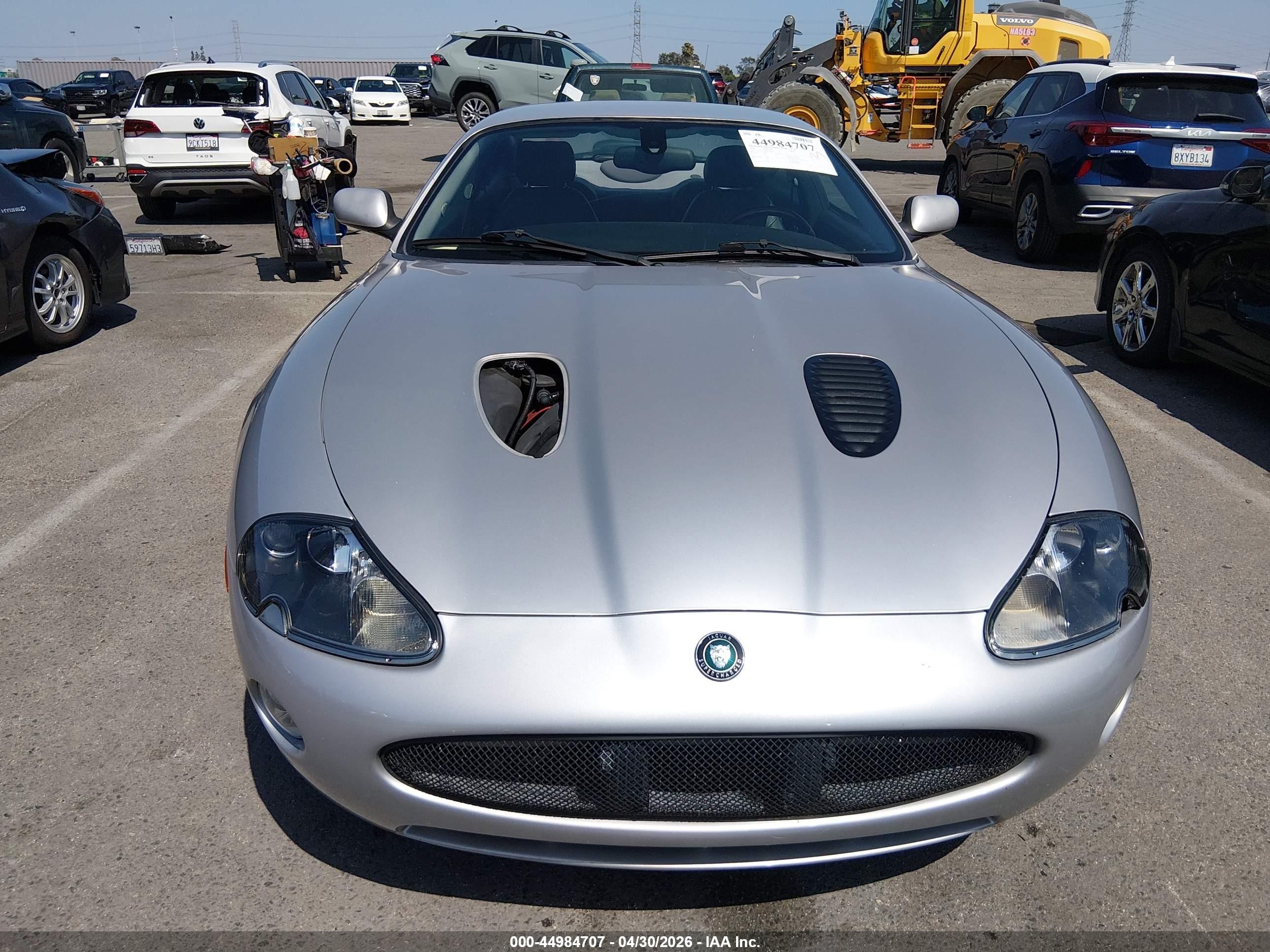 2006 Jaguar Xkr   Серебряный vin: SAJDA41B863A44930