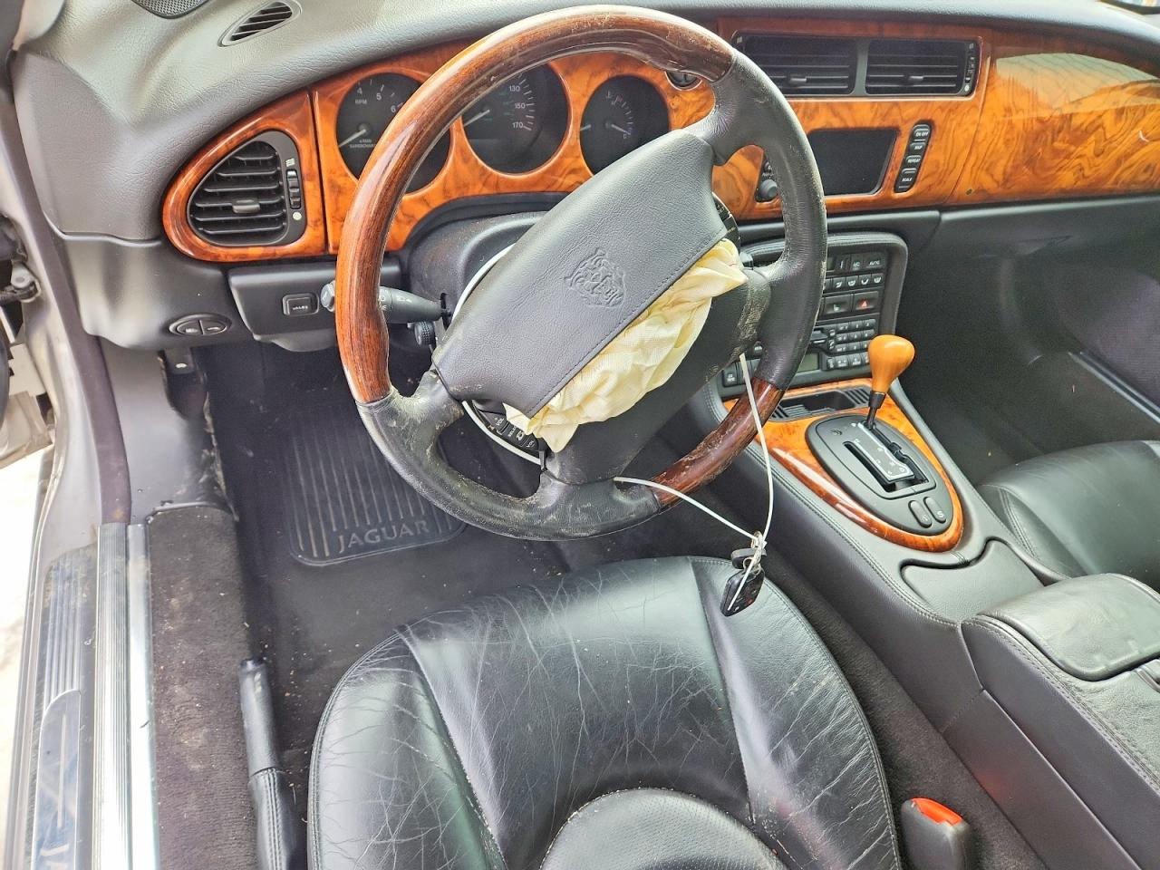 2002 Jaguar Xkr Серебряный vin: SAJDA41B92PA27511