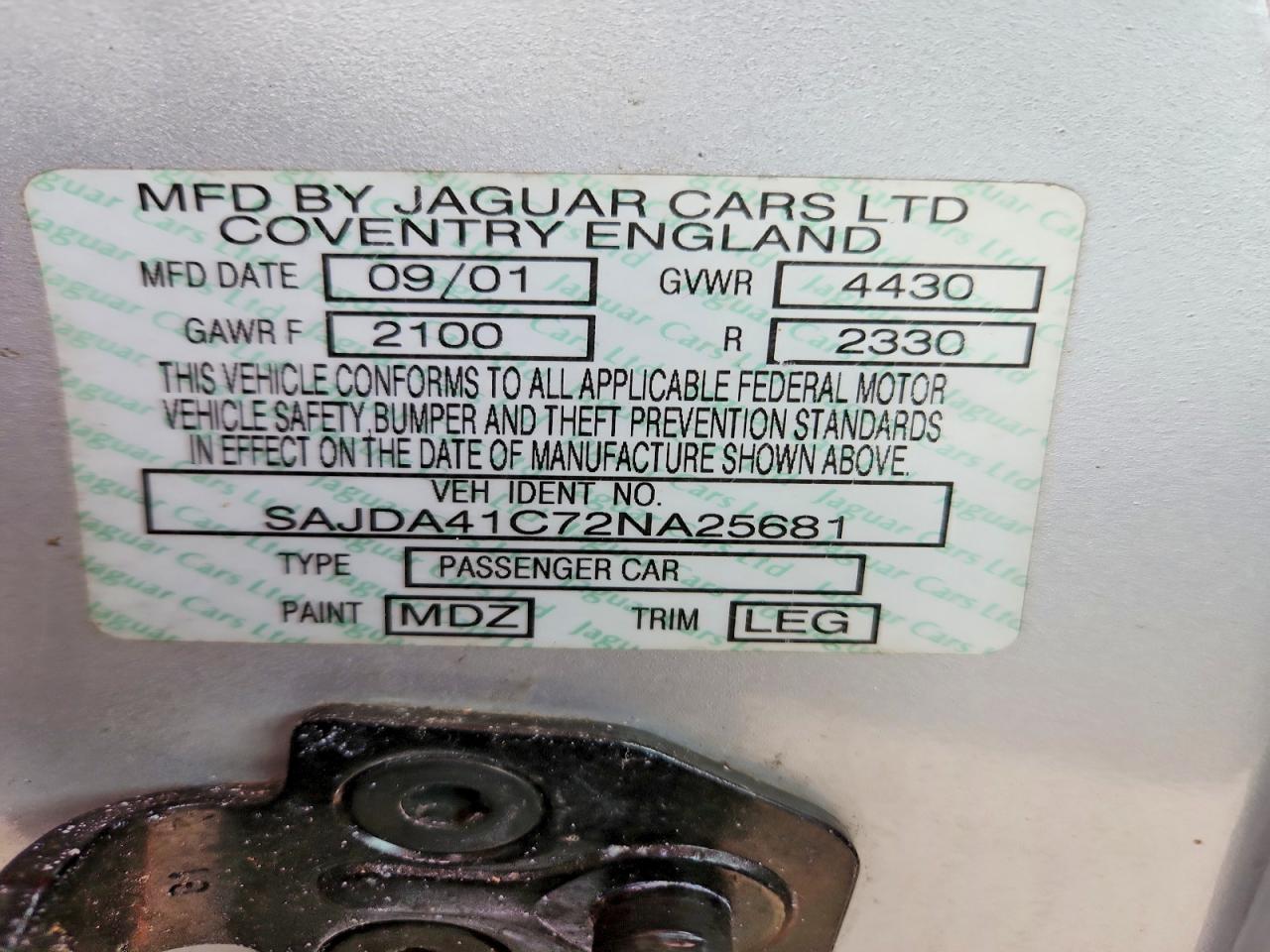 2002 Jaguar Xk8 Silver vin: SAJDA41C72NA25681