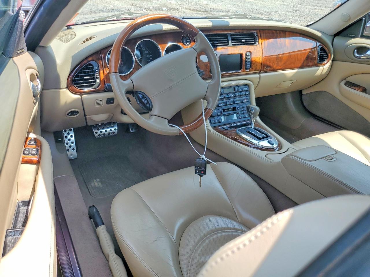 2004 Jaguar Xkr Red vin: SAJDA42B043A39314