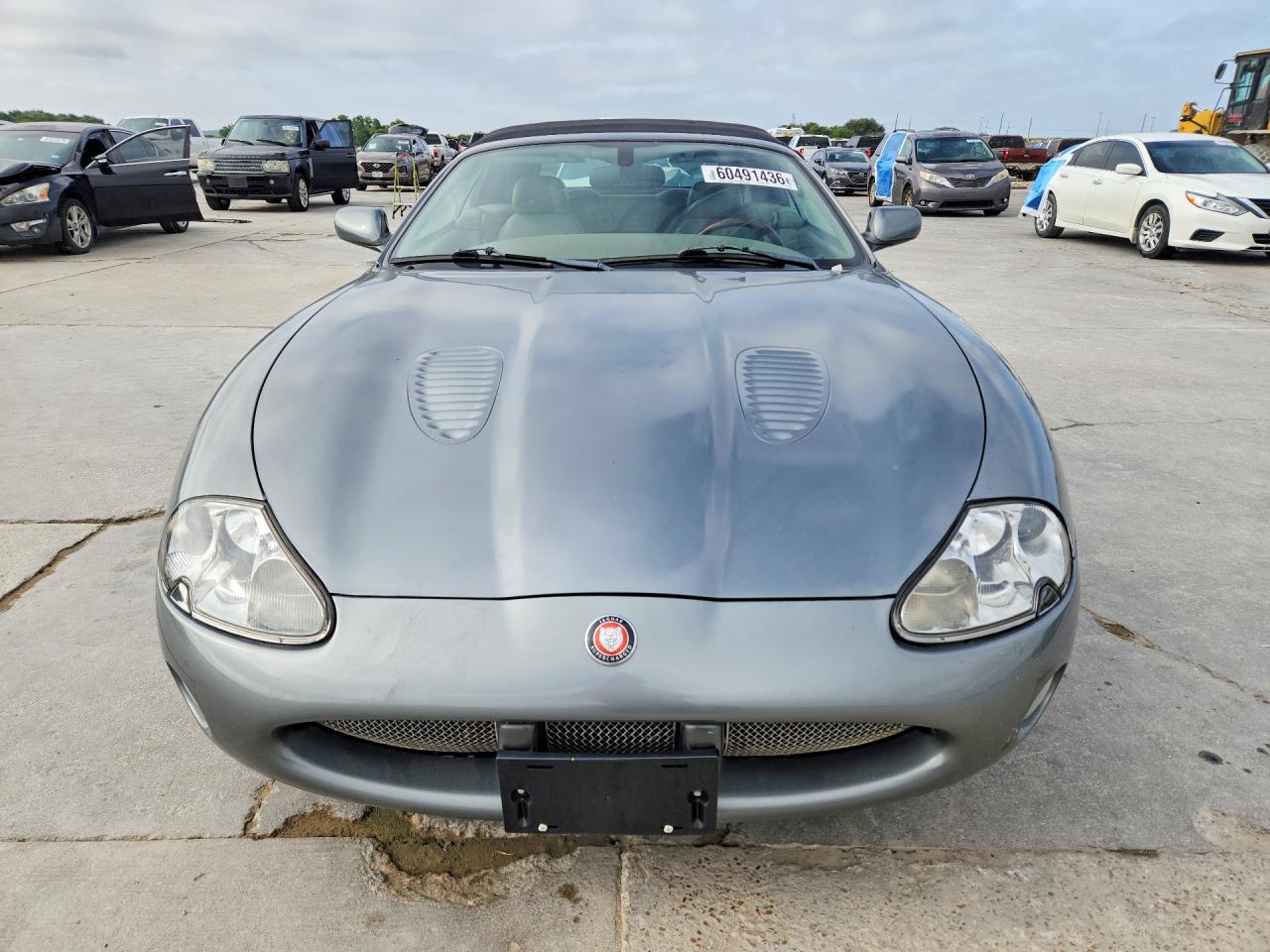 2002 Jaguar Xkr Серый vin: SAJDA42B12PA25783