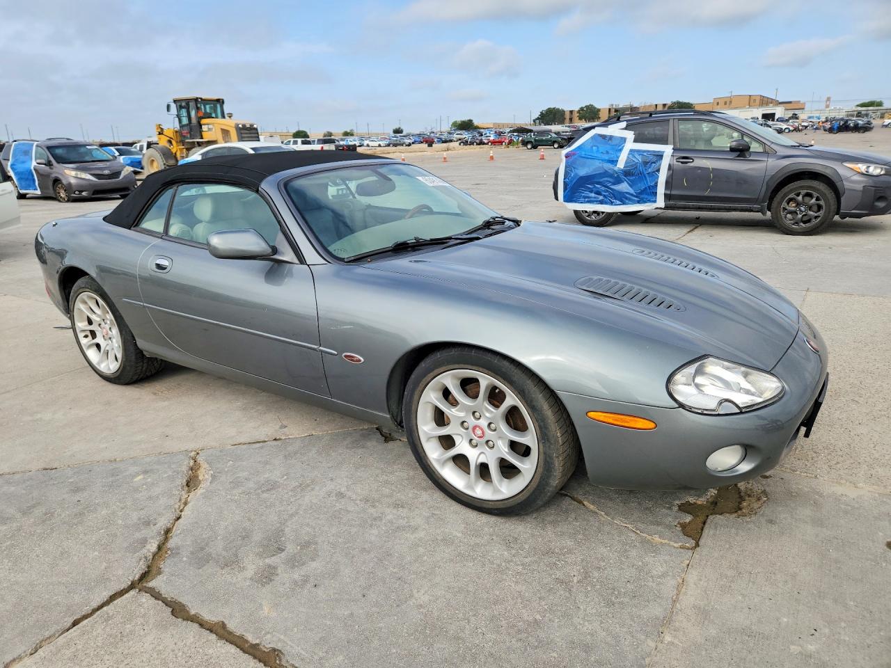 2002 Jaguar Xkr Серый vin: SAJDA42B12PA25783