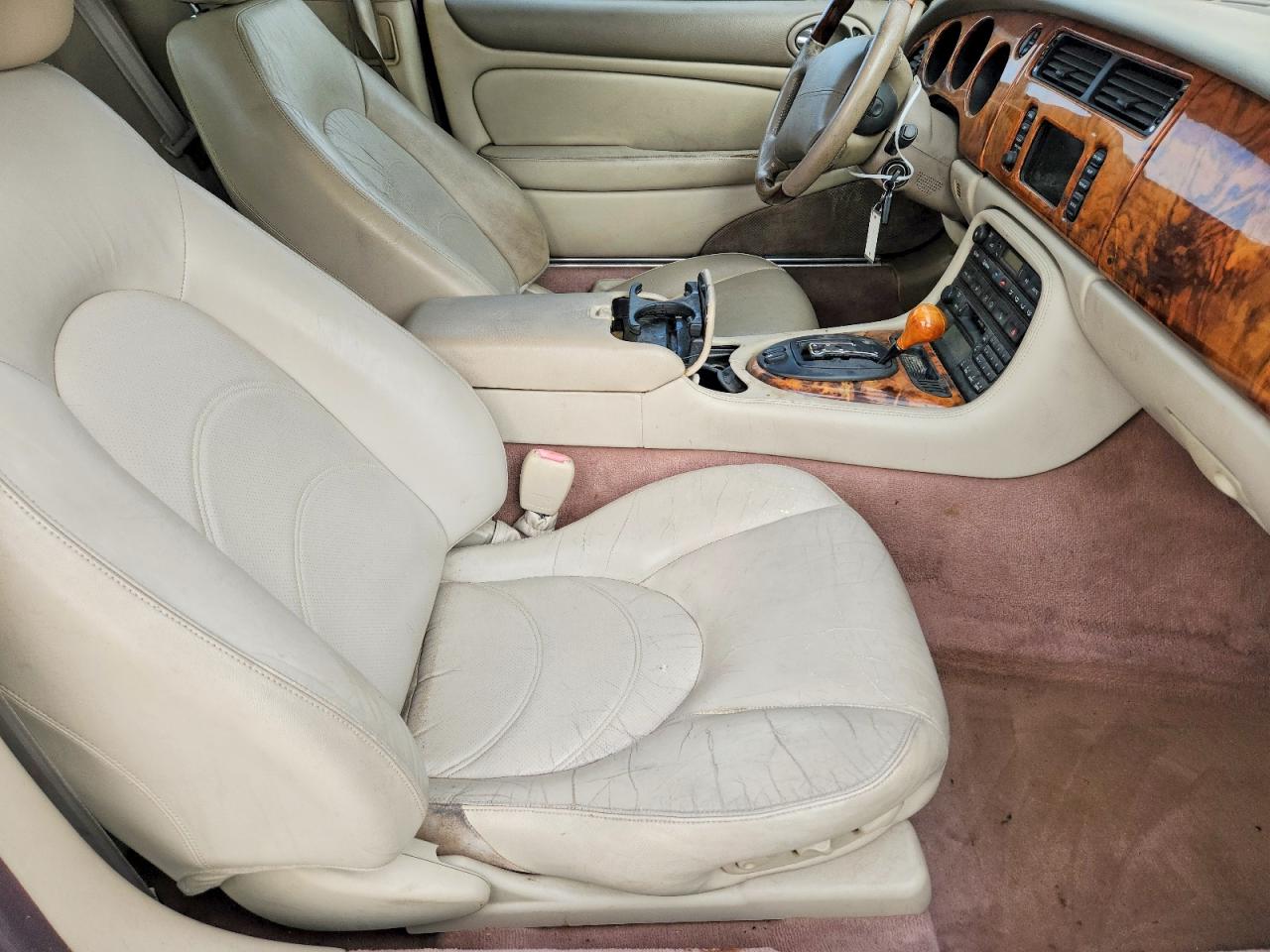 2002 Jaguar Xkr Серый vin: SAJDA42B12PA25783