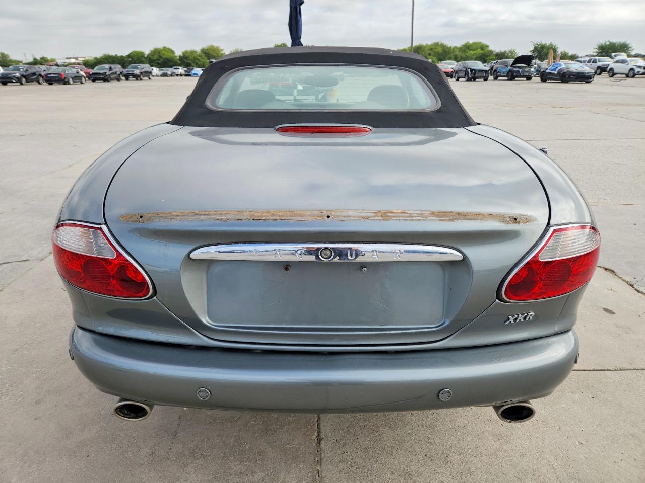2002 Jaguar Xkr Серый vin: SAJDA42B12PA25783