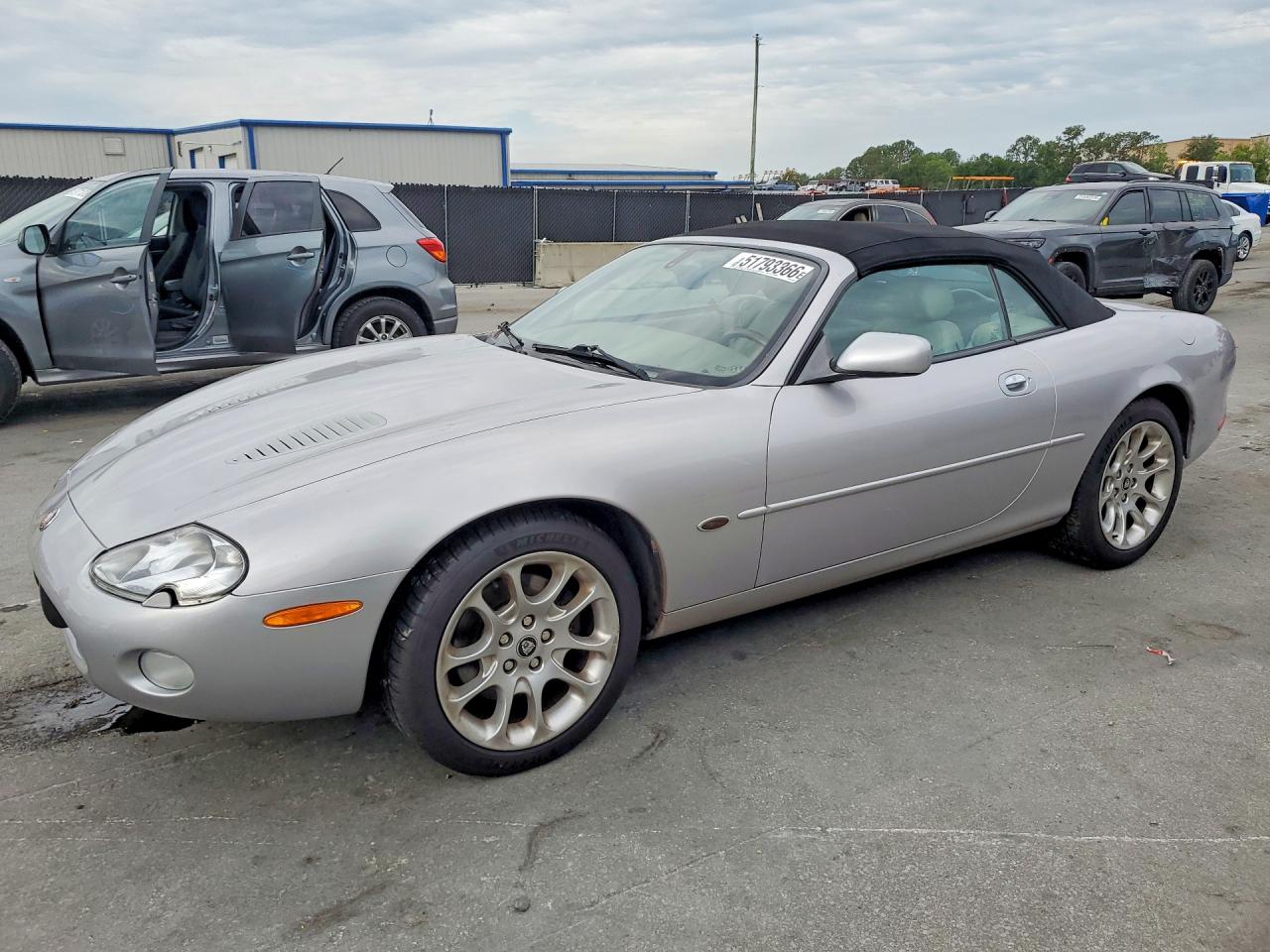 2002 Jaguar Xkr Серебряный vin: SAJDA42B22PA24481