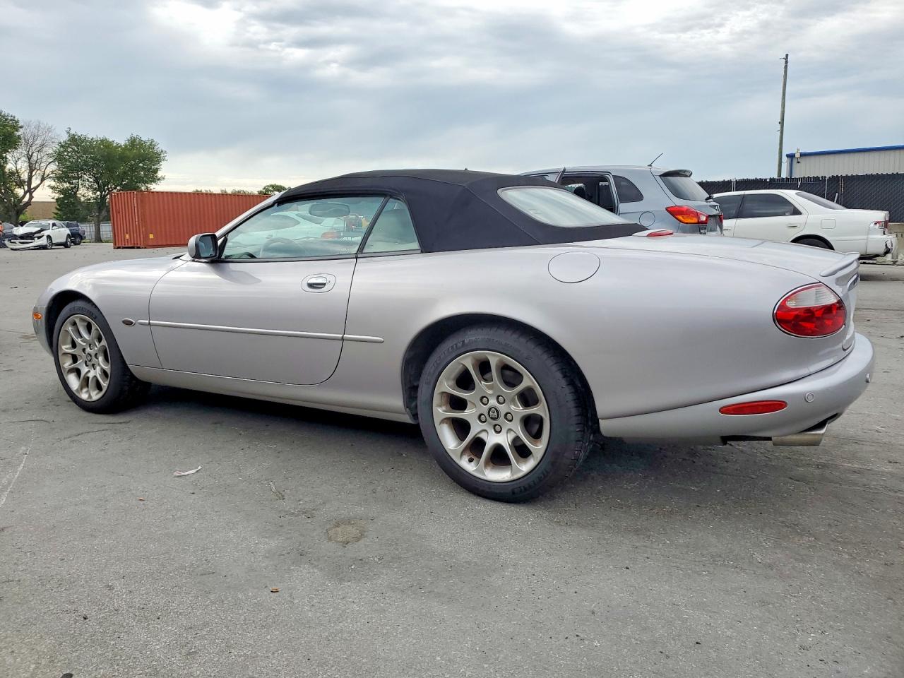 2002 Jaguar Xkr Серебряный vin: SAJDA42B22PA24481