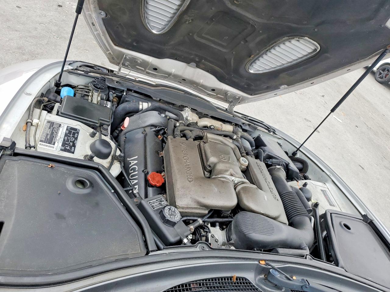 2002 Jaguar Xkr Серебряный vin: SAJDA42B22PA24481