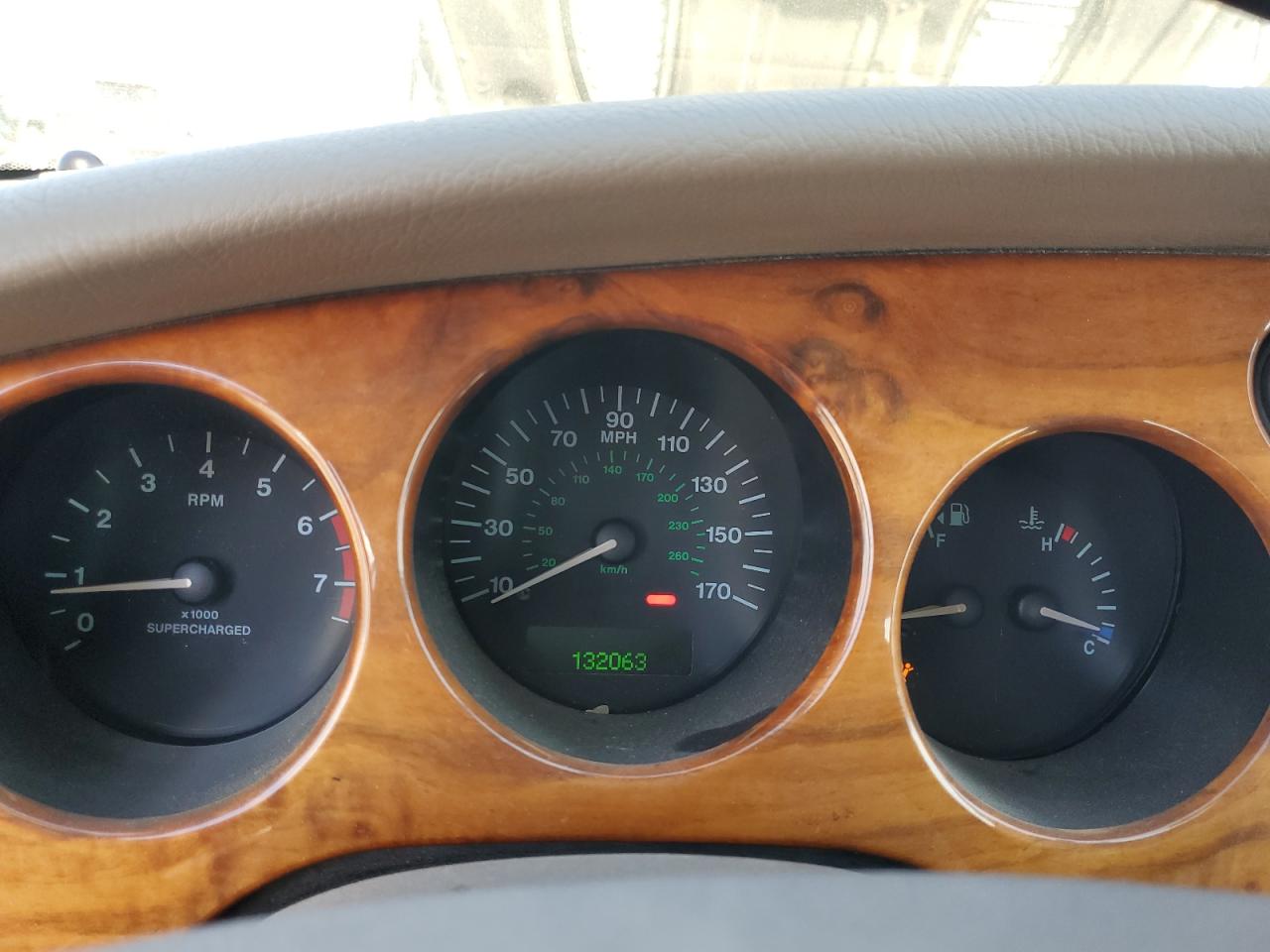 2002 Jaguar Xkr Gray vin: SAJDA42B22PA26487