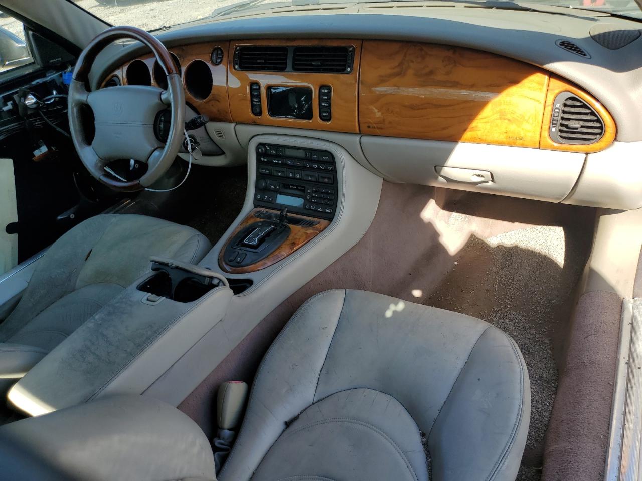 2002 Jaguar Xkr Gray vin: SAJDA42B22PA26487