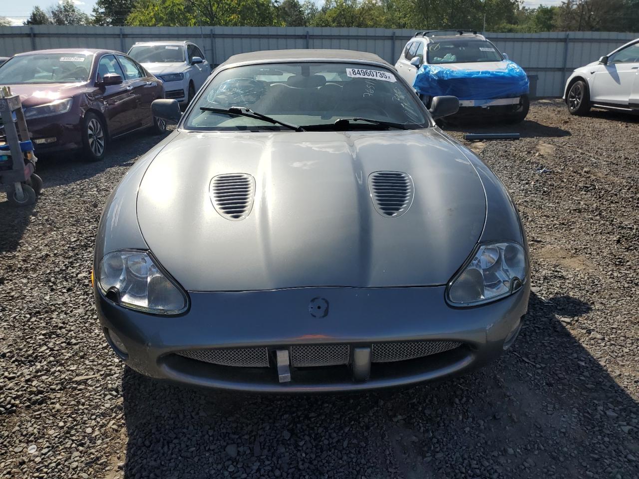 2002 Jaguar Xkr Gray vin: SAJDA42B22PA26487