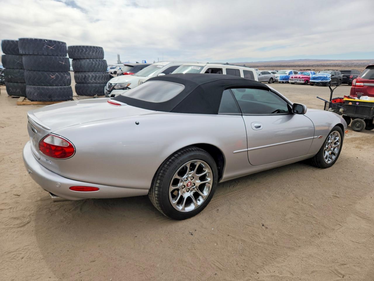 2002 Jaguar Xkr Silver vin: SAJDA42B32PA26627