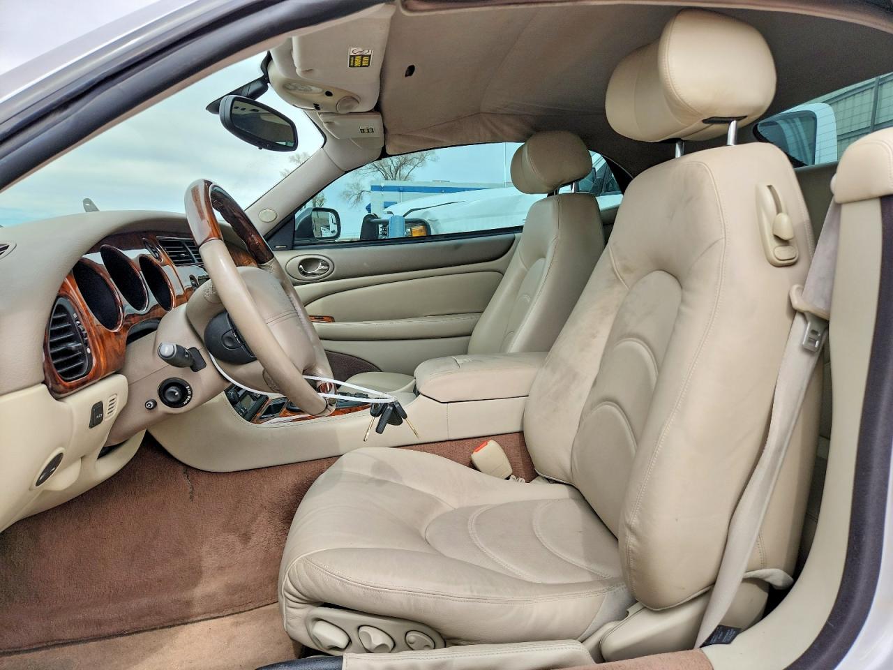 2002 Jaguar Xkr Silver vin: SAJDA42B32PA26627