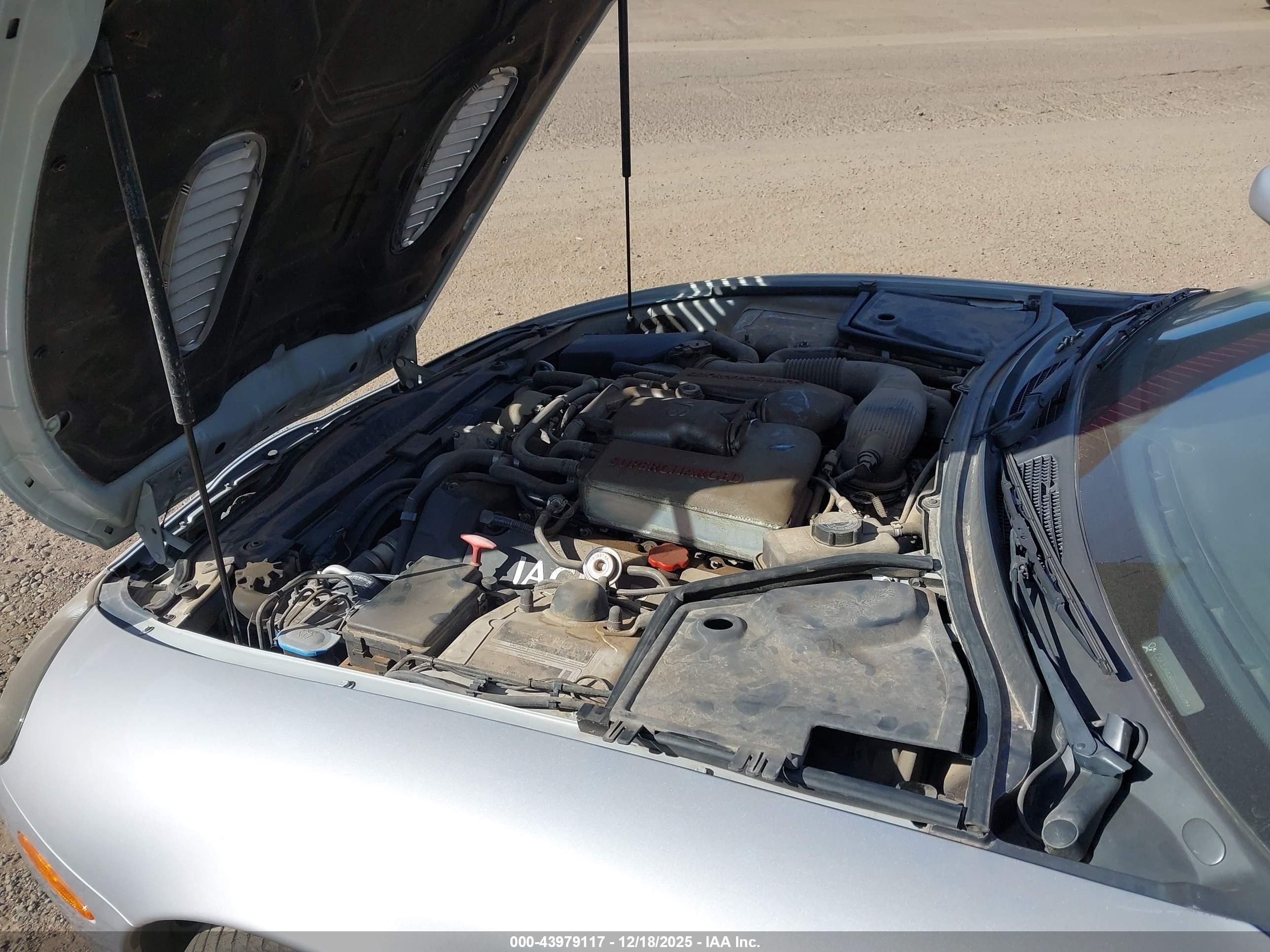 2003 Jaguar Xkr   Silver vin: SAJDA42B333A36485