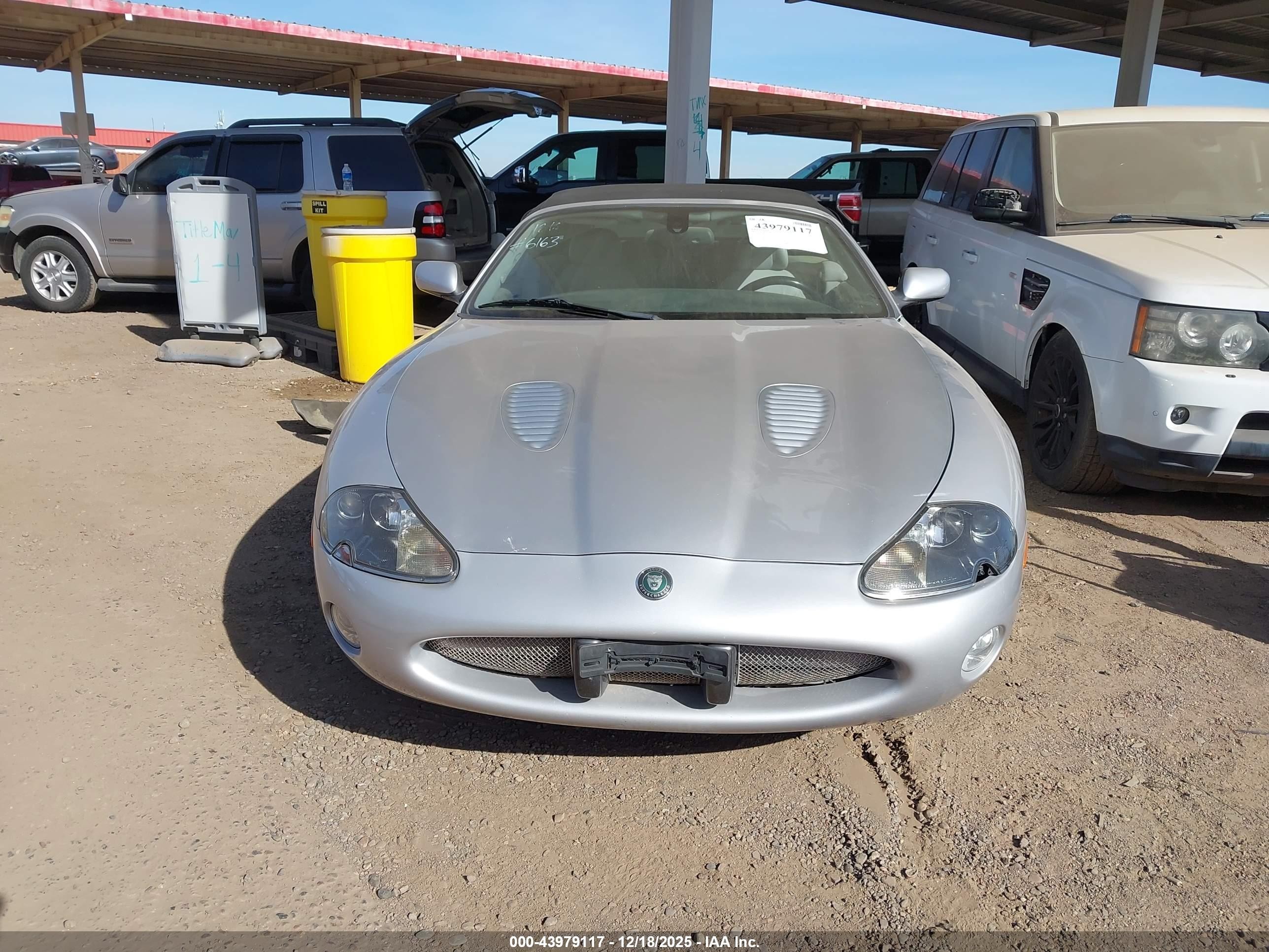 2003 Jaguar Xkr   Silver vin: SAJDA42B333A36485