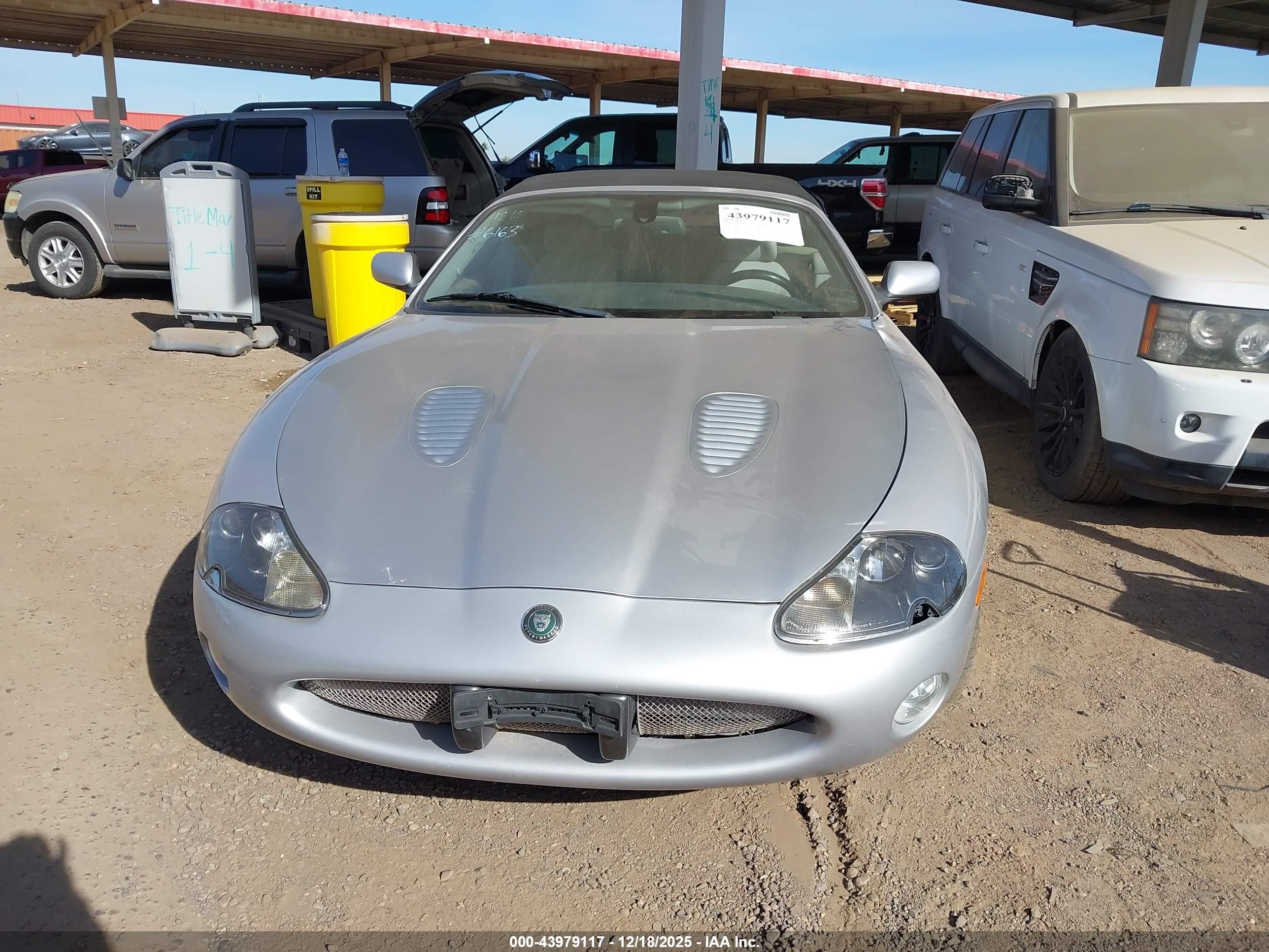 2003 Jaguar Xkr   Silver vin: SAJDA42B333A36485