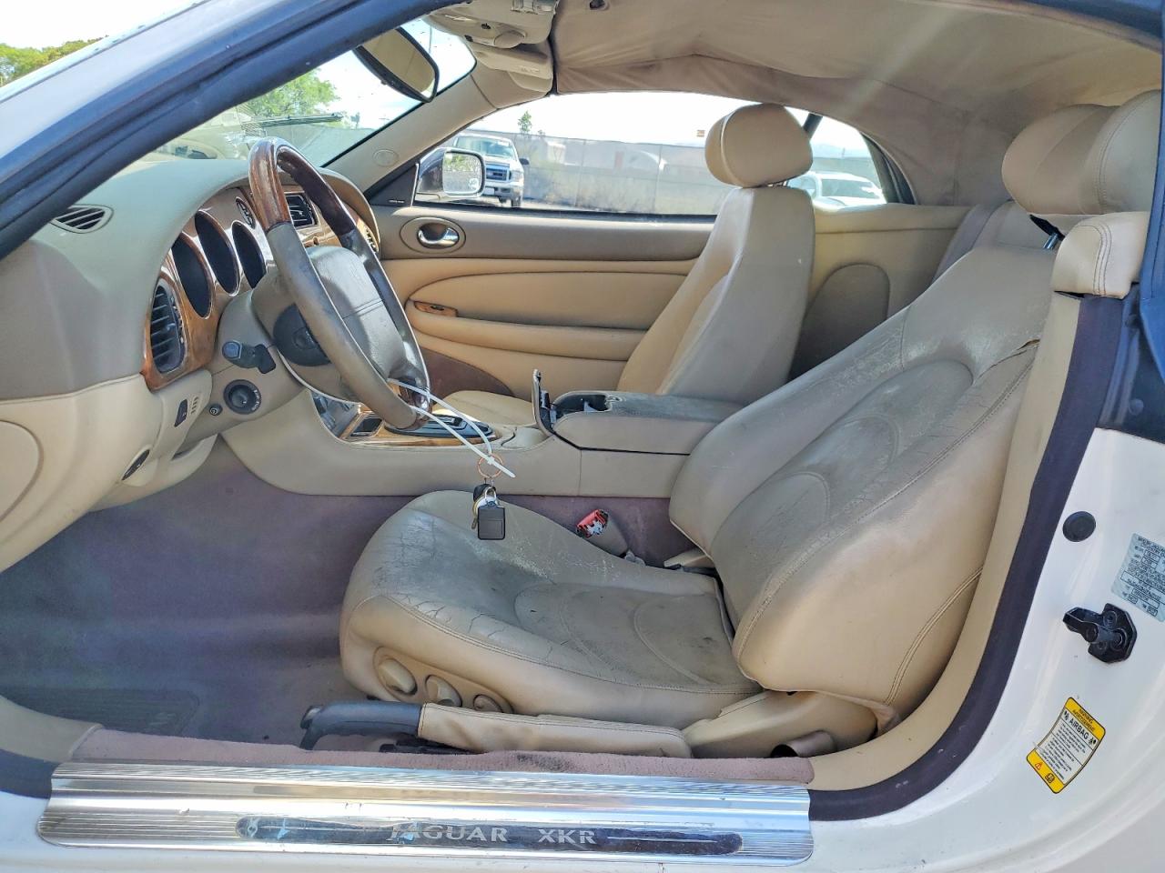 2002 Jaguar Xkr White vin: SAJDA42B42PA25132