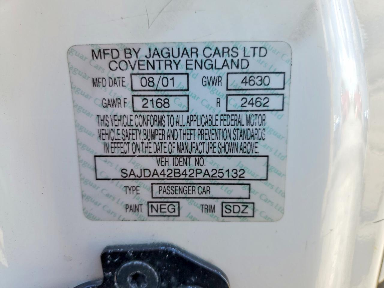 2002 Jaguar Xkr White vin: SAJDA42B42PA25132