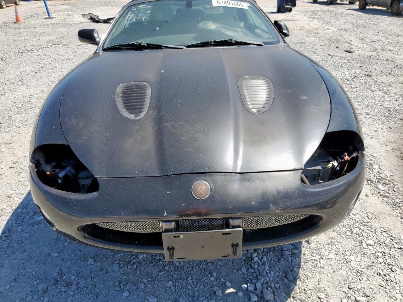 2002 Jaguar Xkr    Black vin: SAJDA42B52PA24491