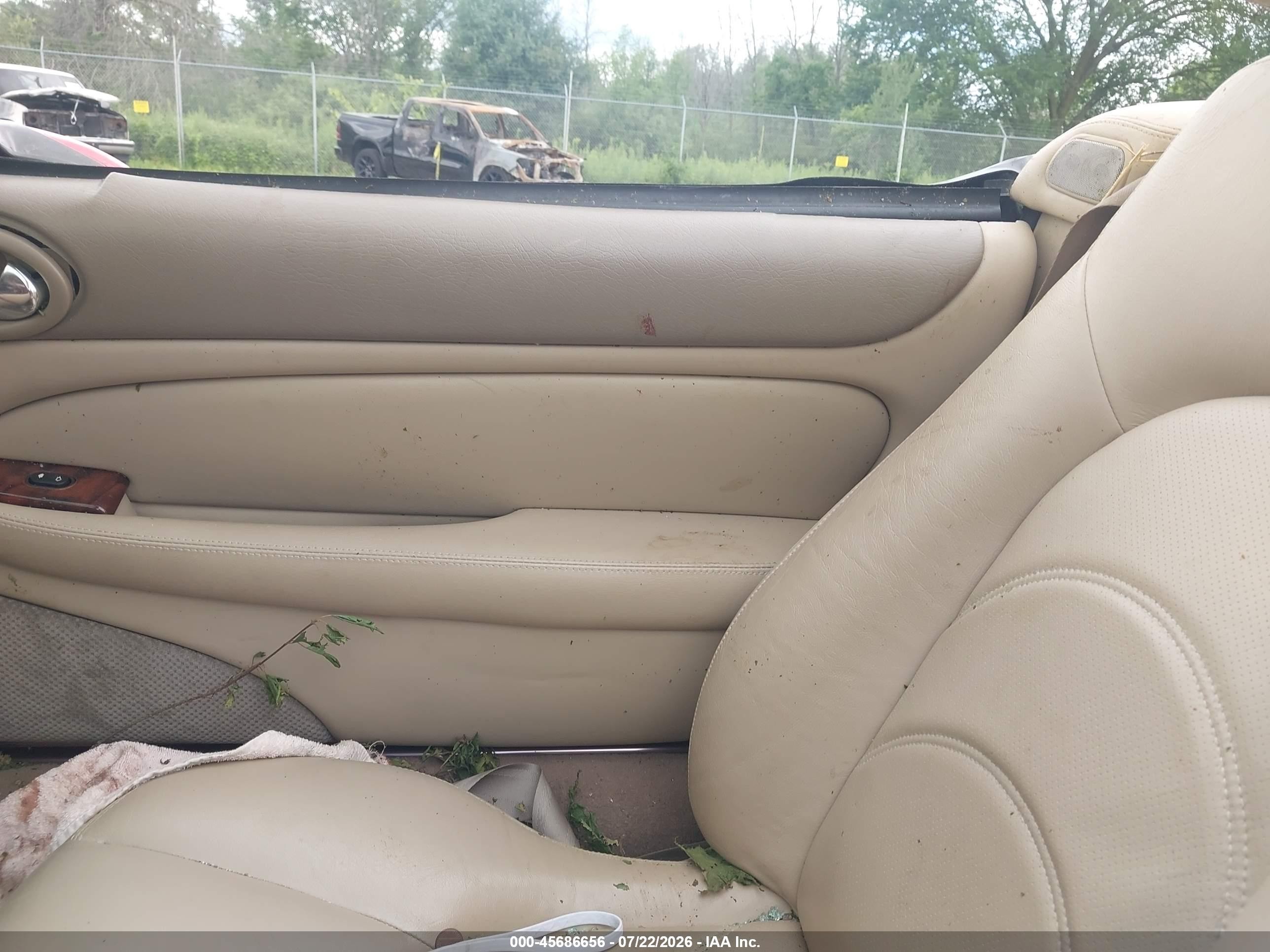 2004 Jaguar Xkr   Red vin: SAJDA42B543A37543
