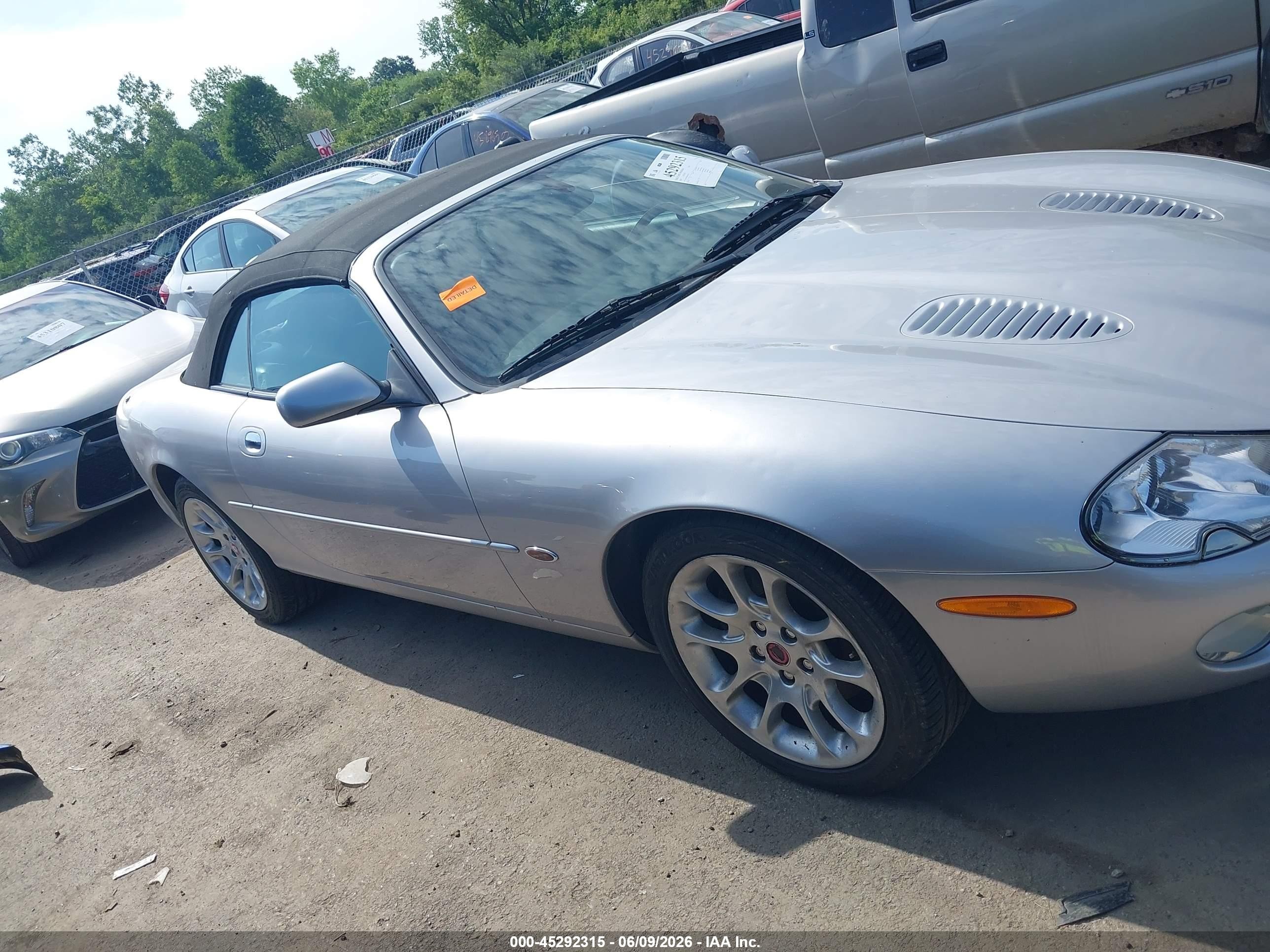 2002 Jaguar Xkr   Серебряный vin: SAJDA42B62PA26315